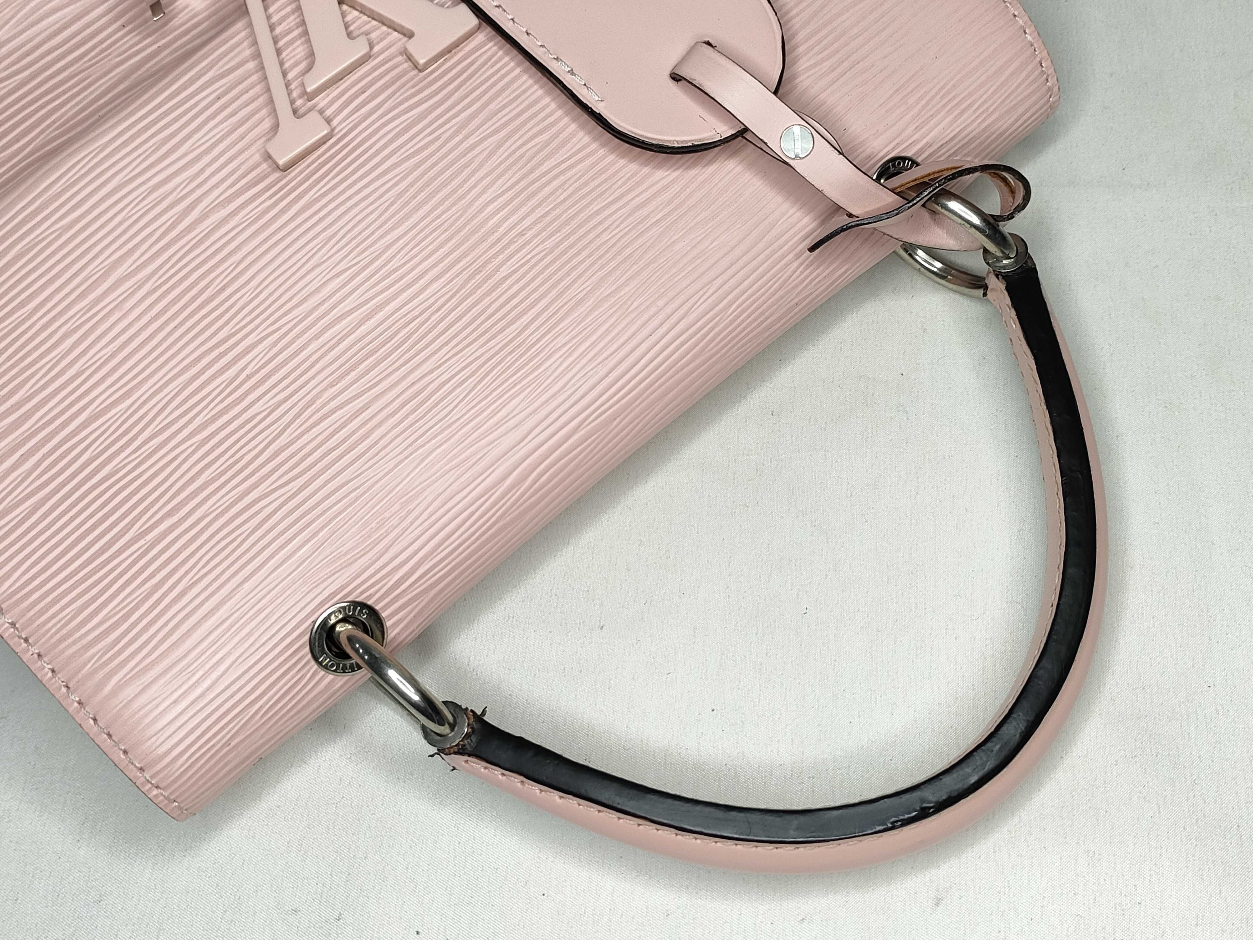 Epi Louis Vuitton Epi Hand Shoulder Bag Handbag — view 3