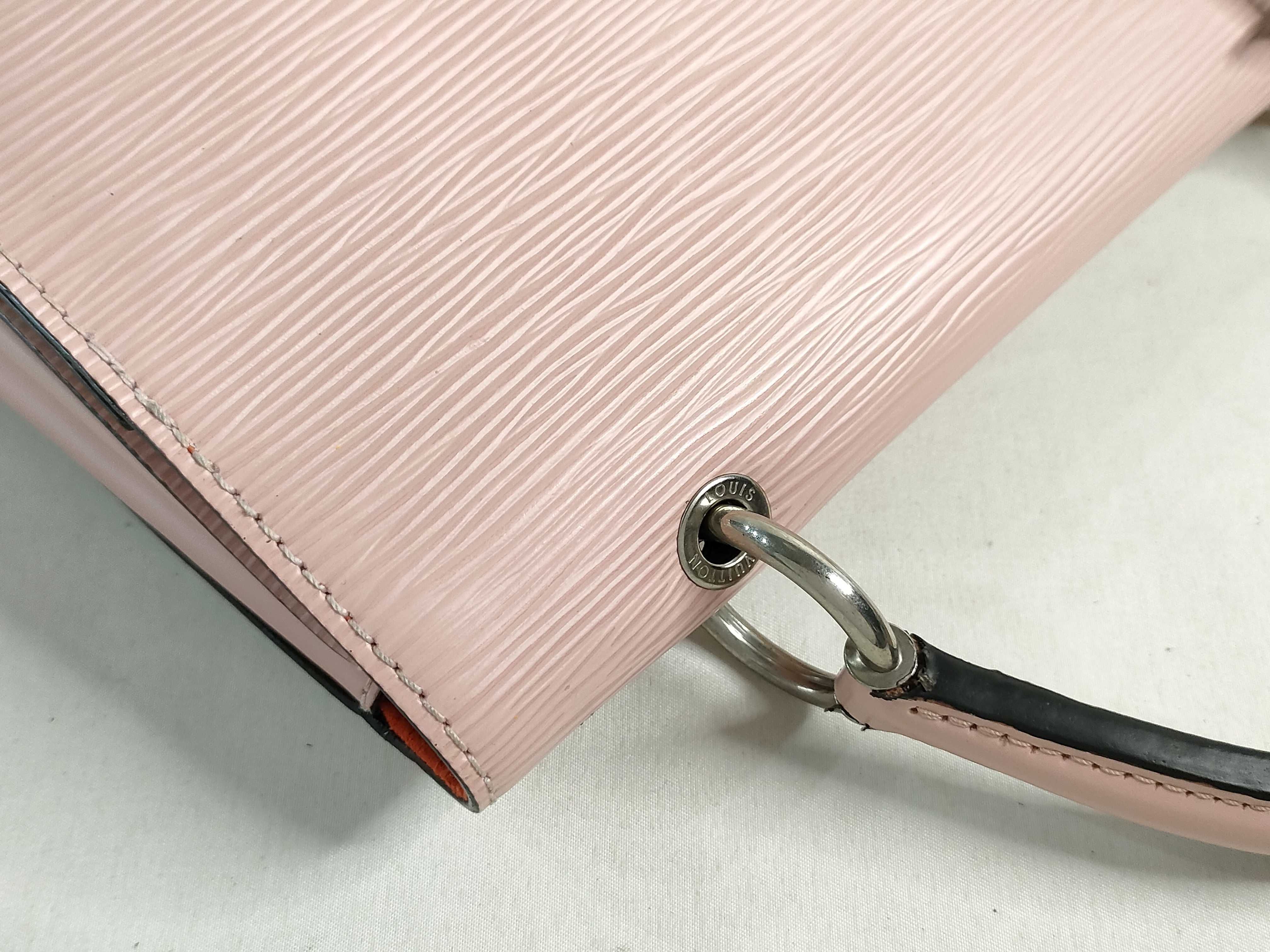 Epi Louis Vuitton Epi Hand Shoulder Bag Handbag — view 5