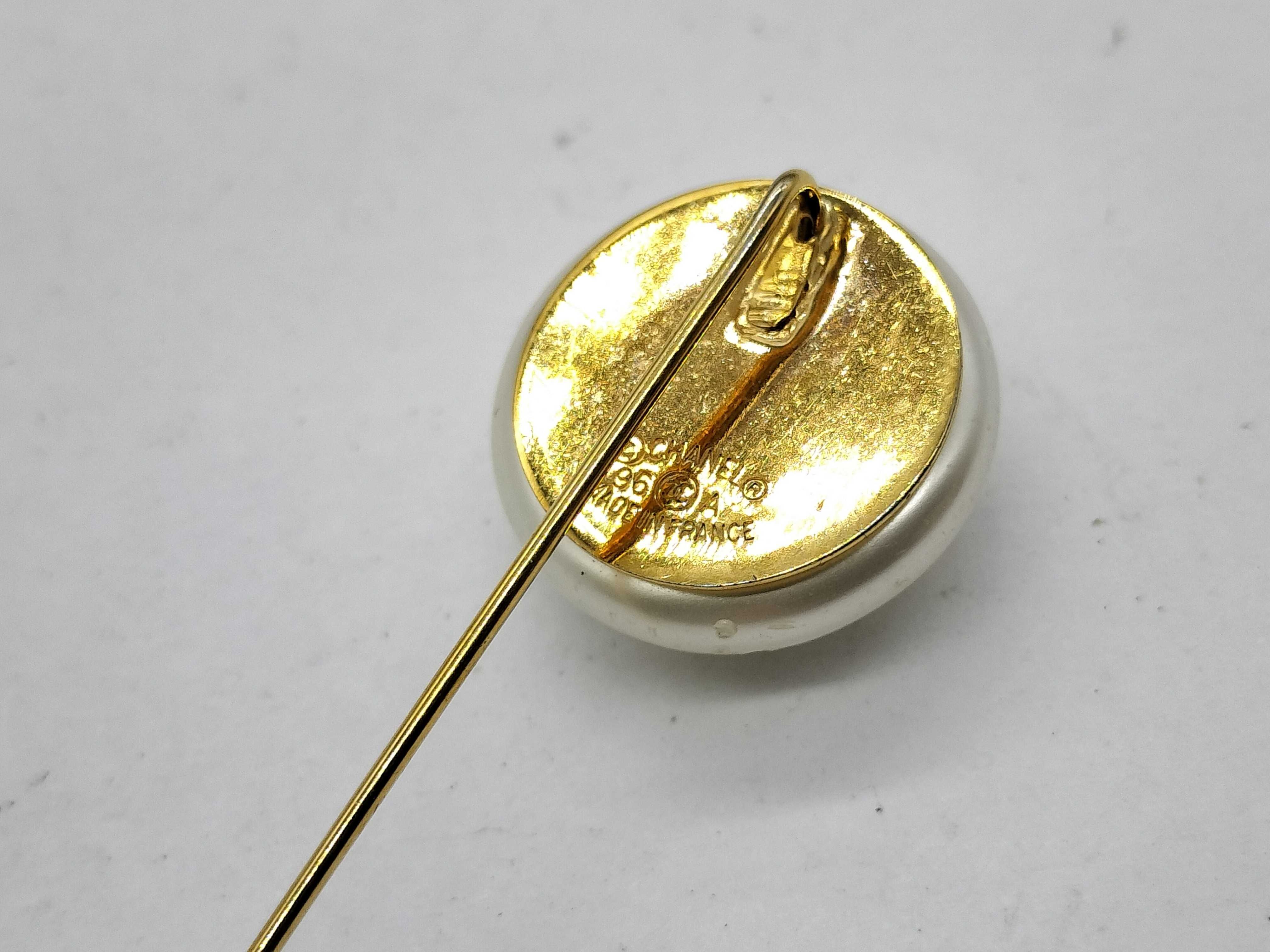 96A Pin Brooch Coco x Pearl Brooch — view 4