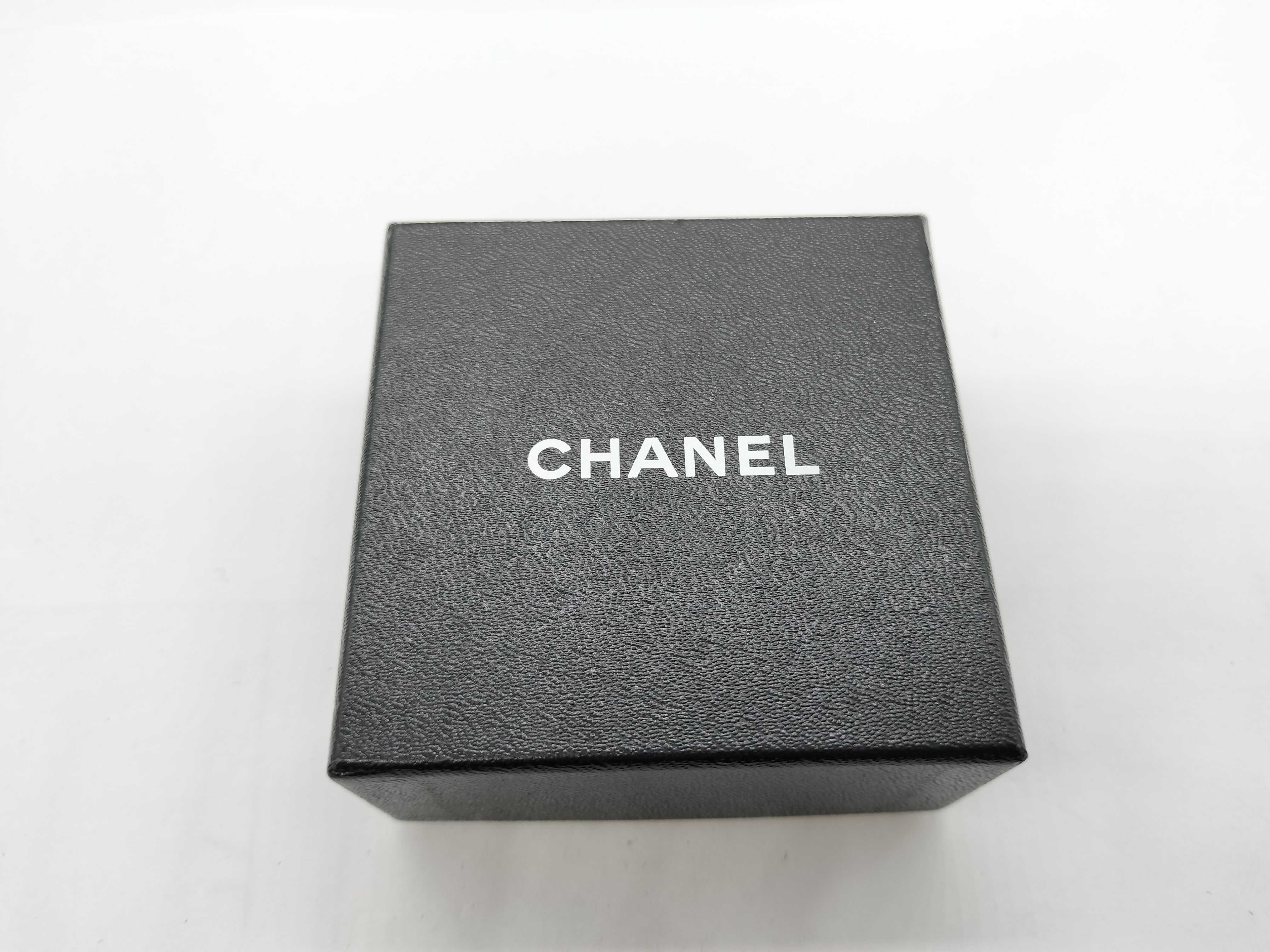 96A Pin Brooch Coco x Pearl Brooch — view 8