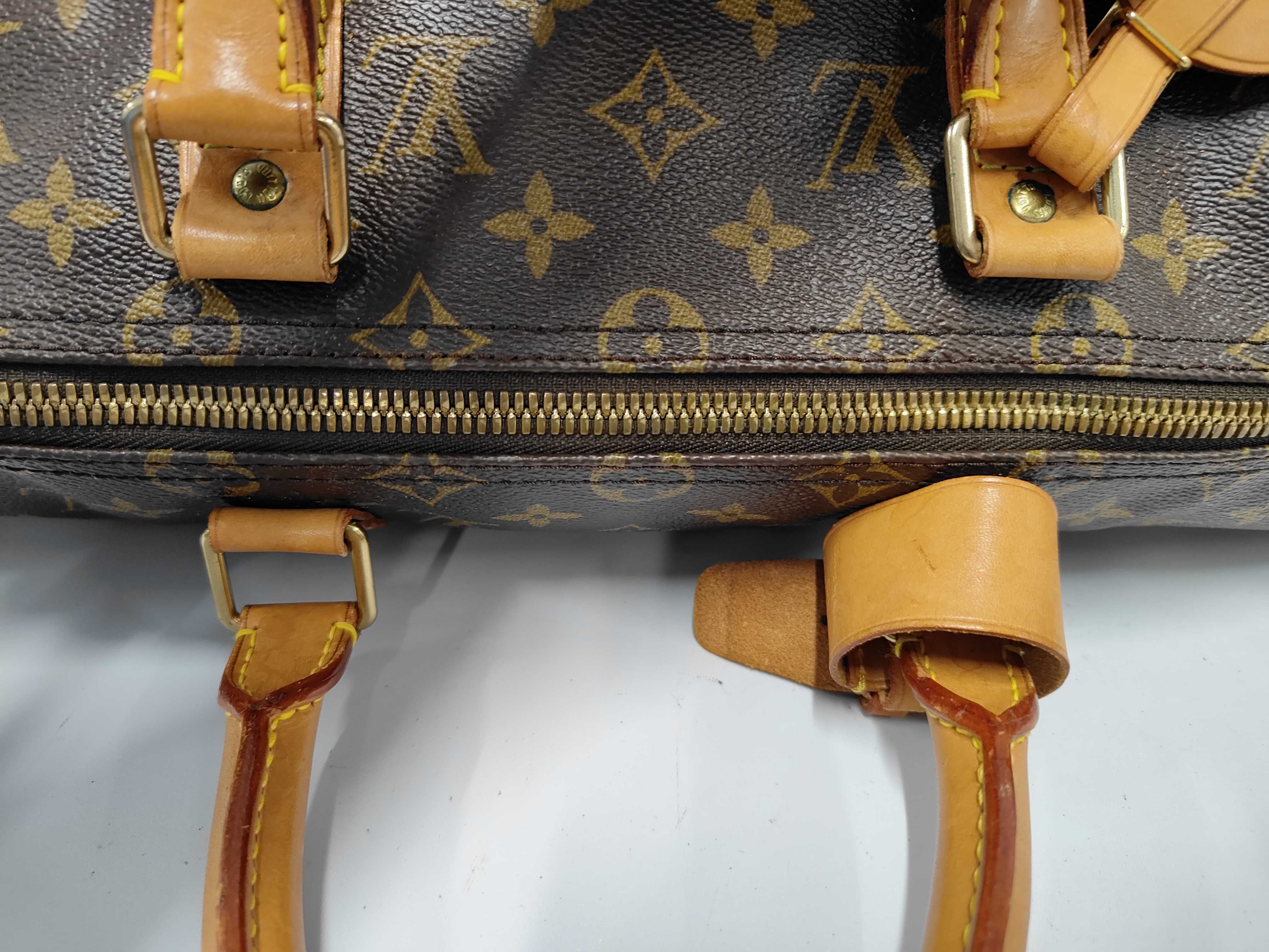 LV Monogram Bandoulière Bag — view 9