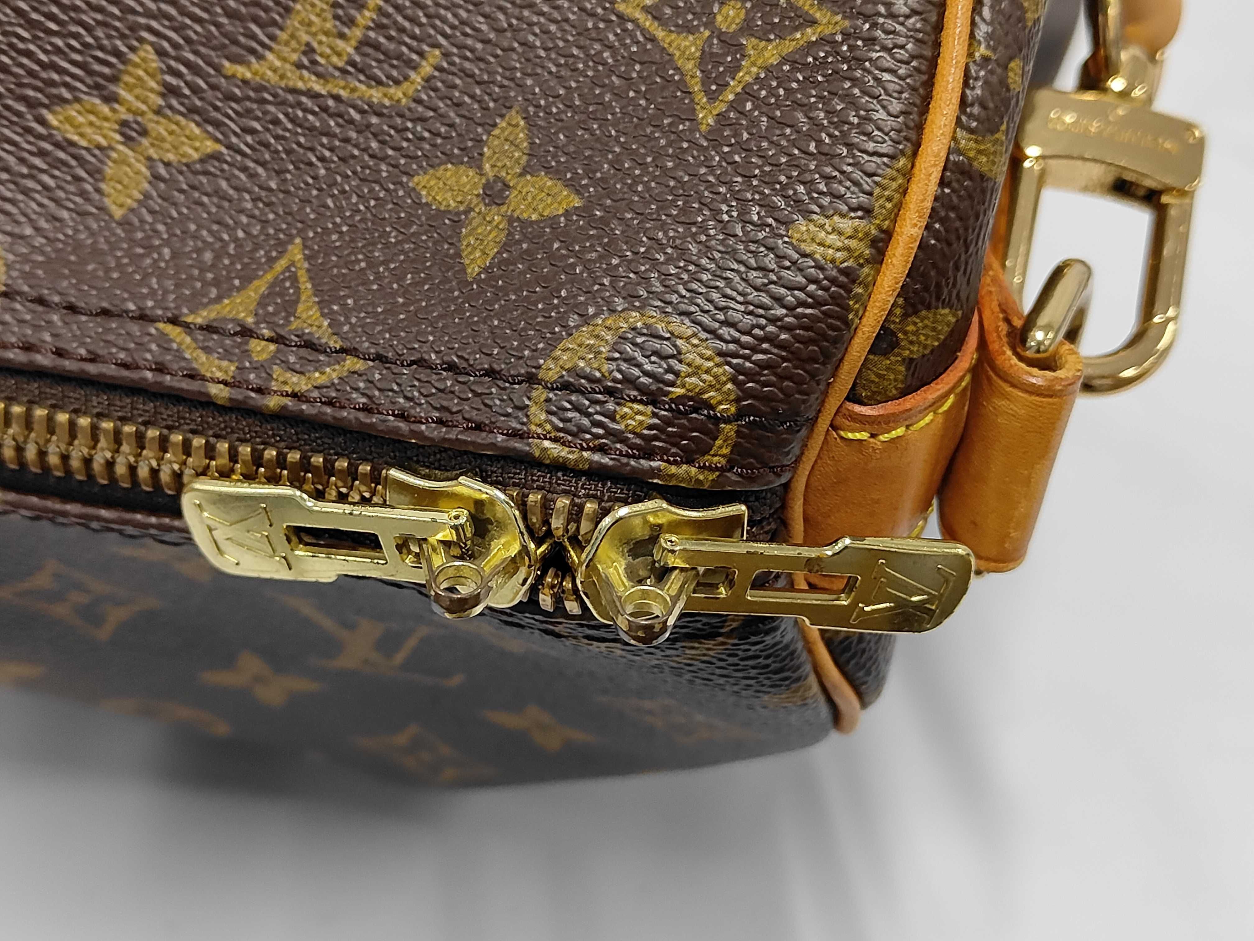 LV Monogram Bandoulière Bag — view 10