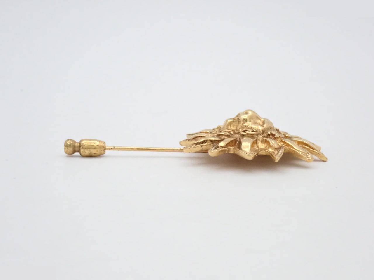 Lion motif brooch, gold plated, with box, 3.4 x 6.5 cm — view 3