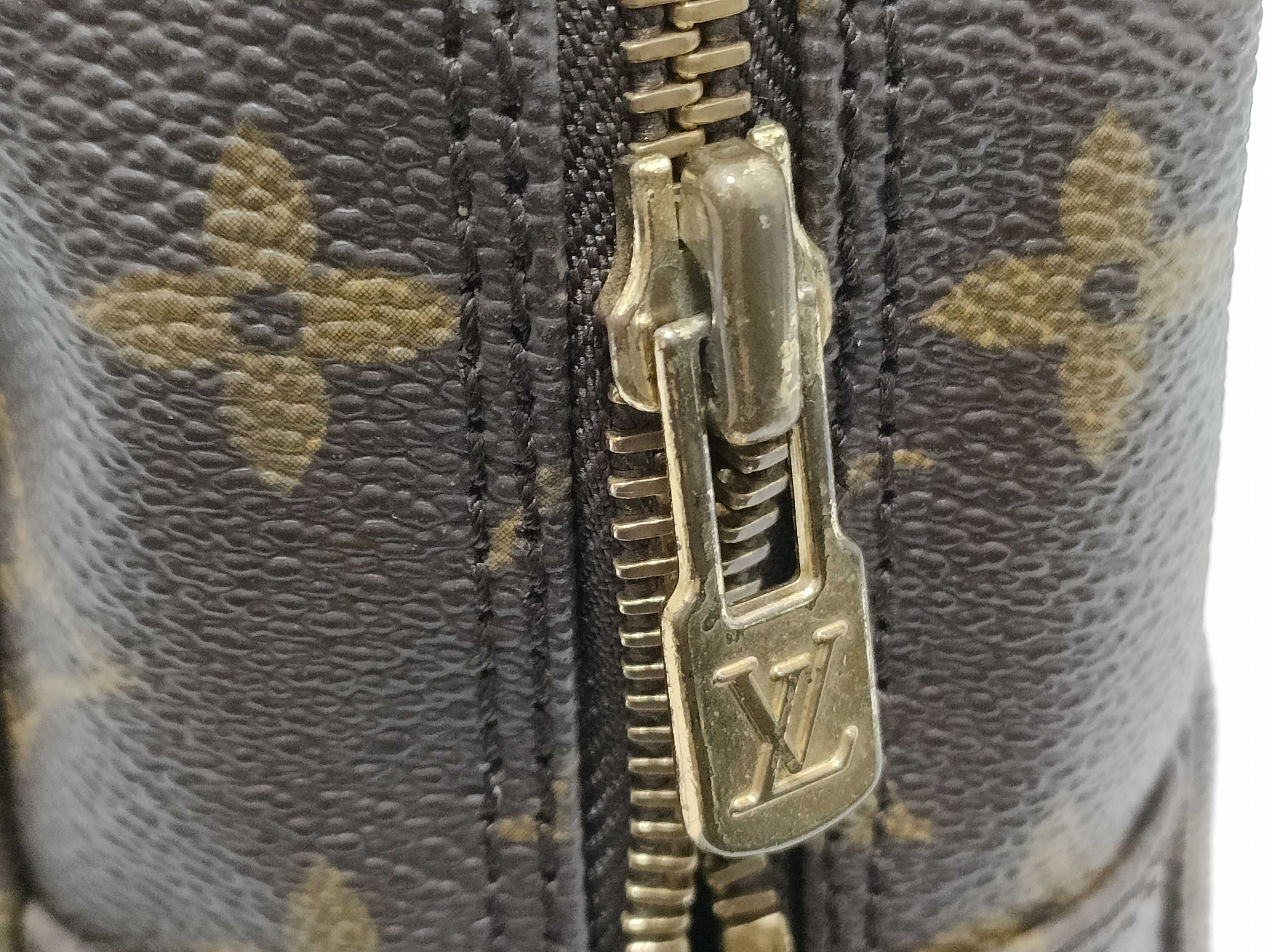 Monogram Louis Vuitton Trousses Toilette 28 Second Bag Pouch — view 14