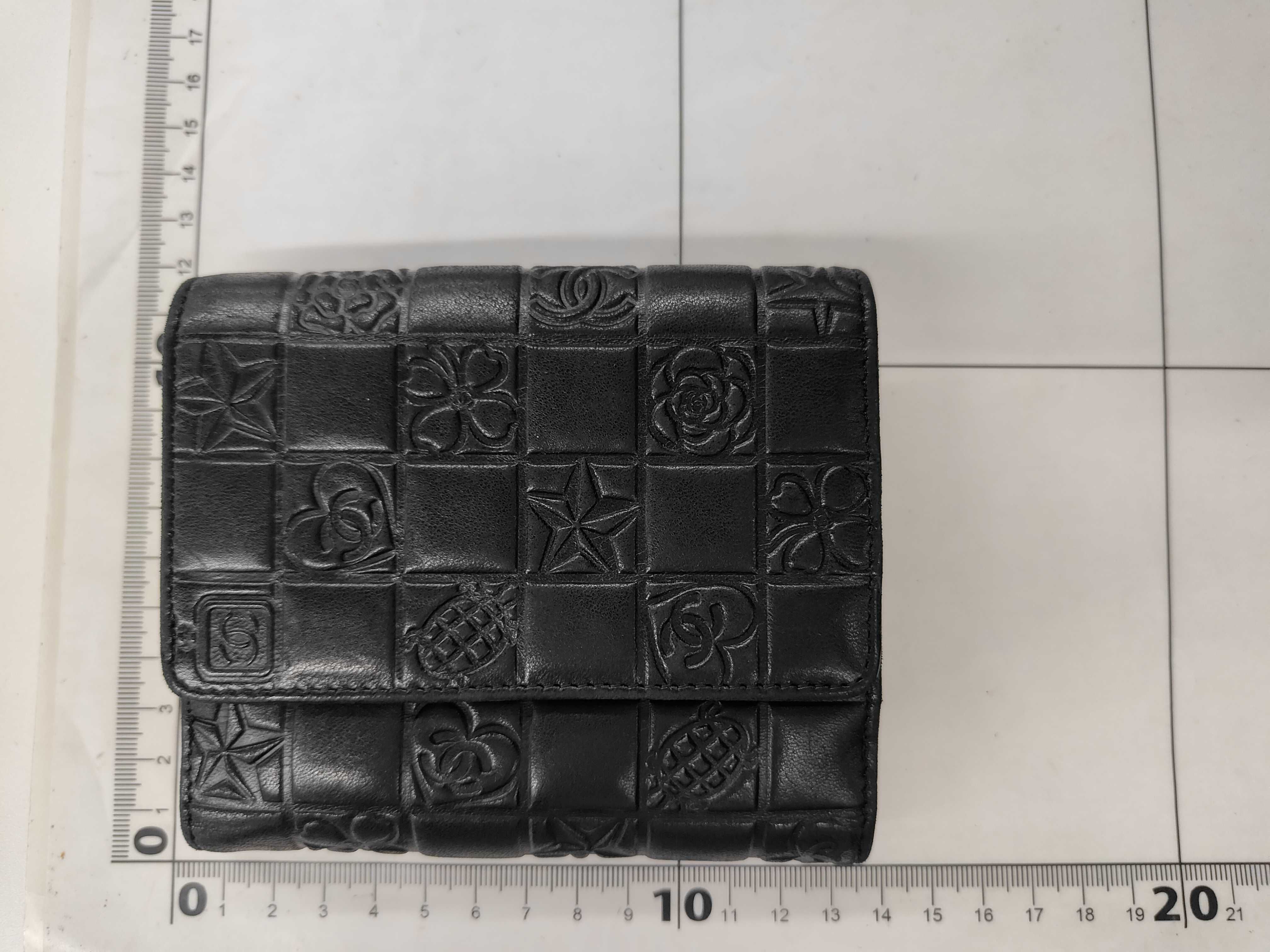 wallet — view 2