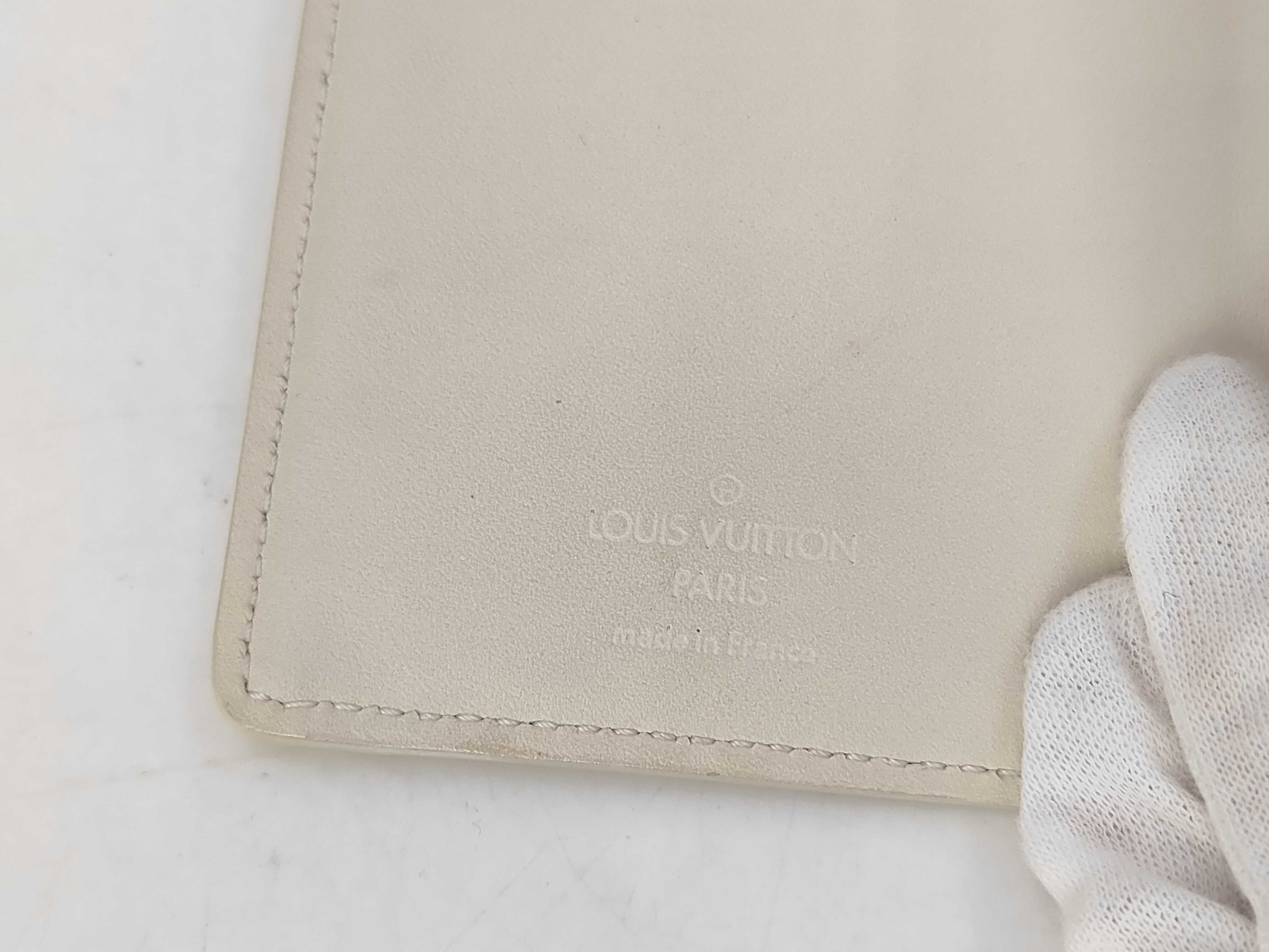 Vernis Louis Vuitton Vernis Portefeuille Koala Perle SR2047 Wallet — view 6