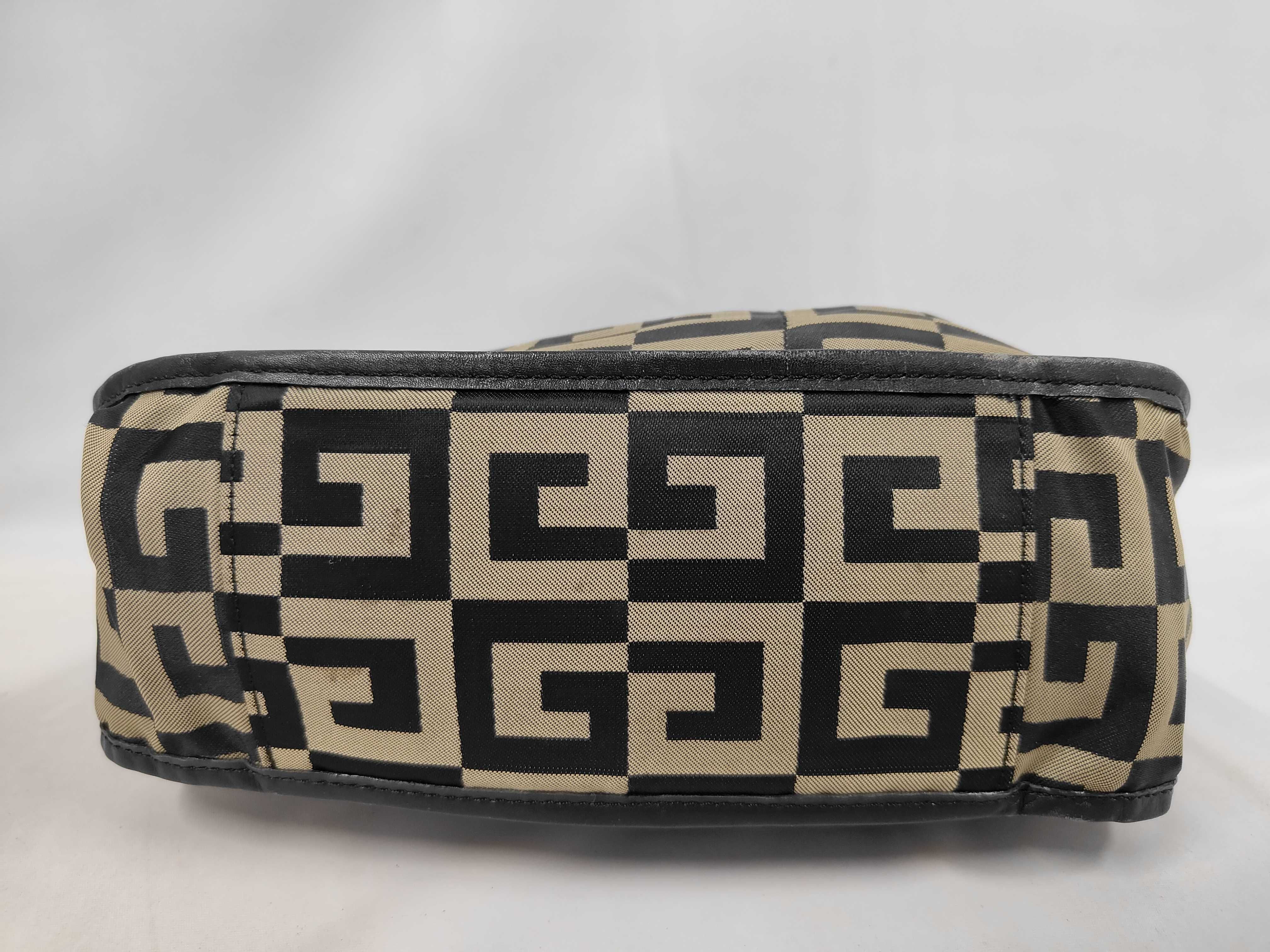 4G Logo Nylon Hobo Shoulder Bag (Black x Beige) — view 4