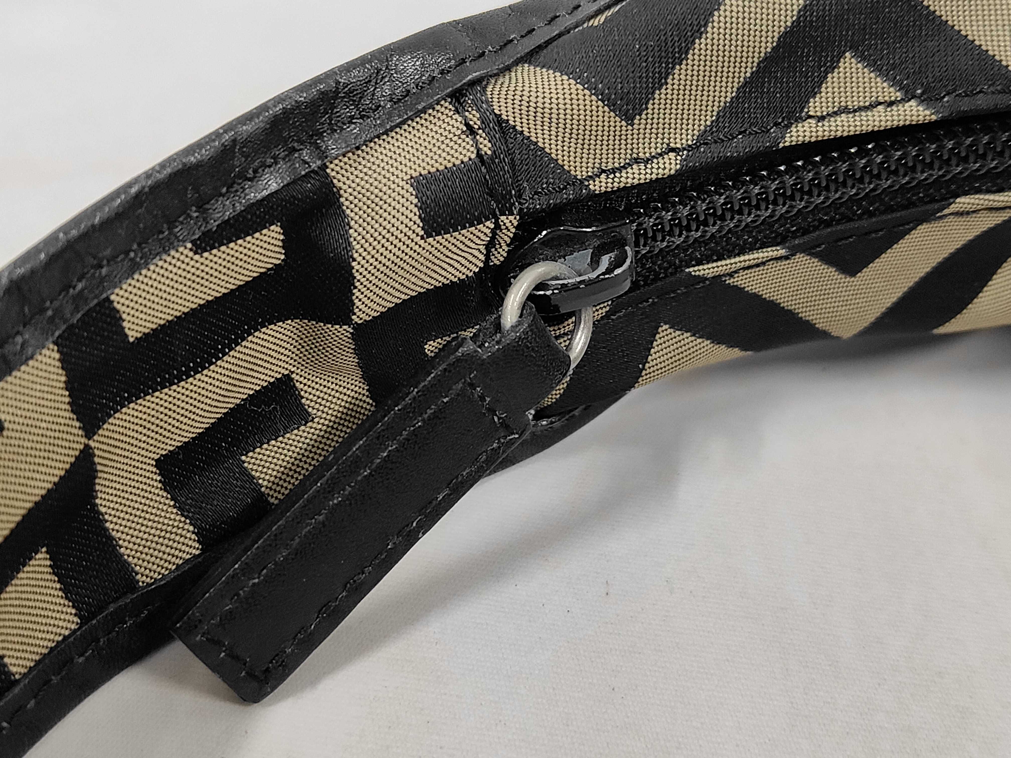 4G Logo Nylon Hobo Shoulder Bag (Black x Beige) — view 7