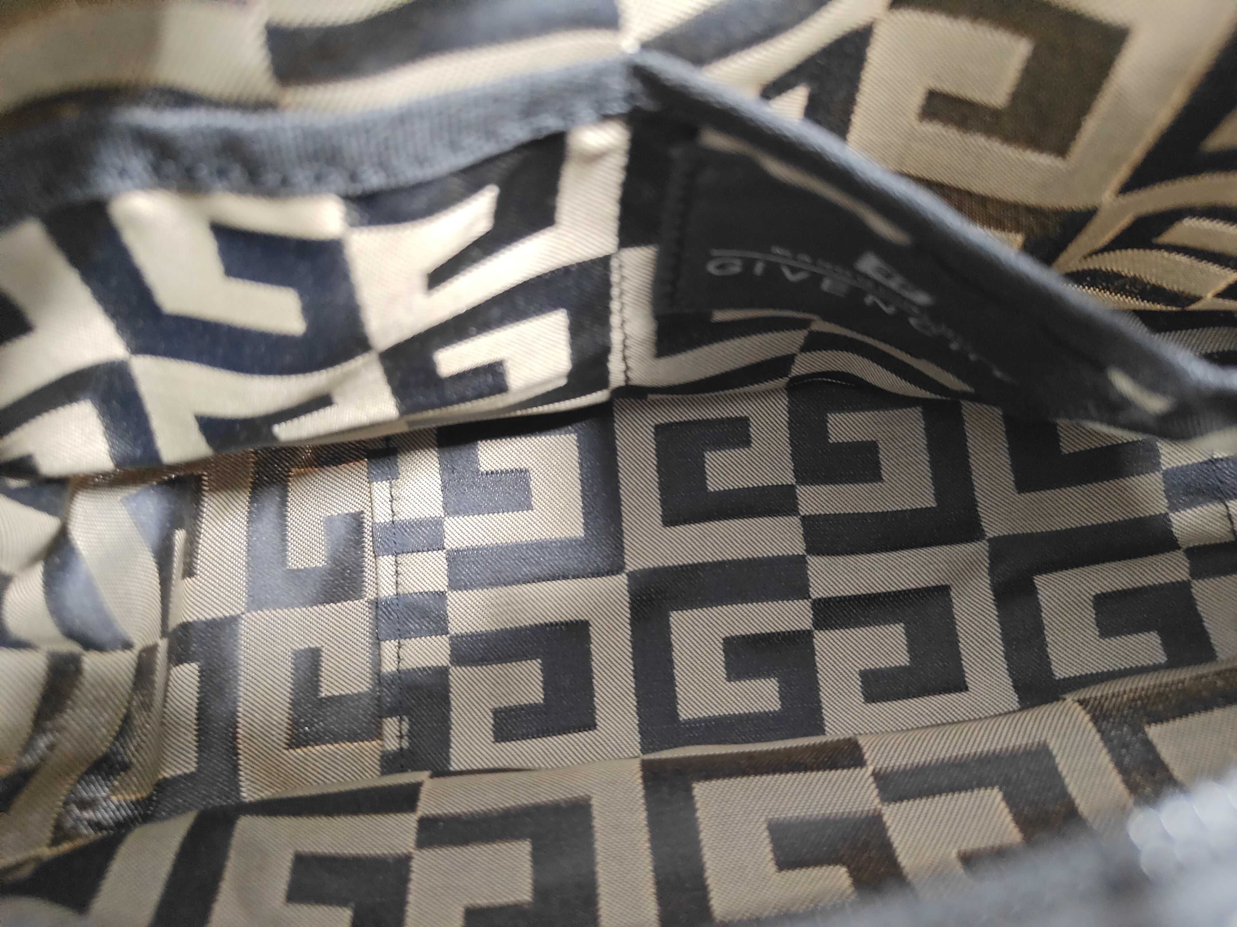 4G Logo Nylon Hobo Shoulder Bag (Black x Beige) — view 8