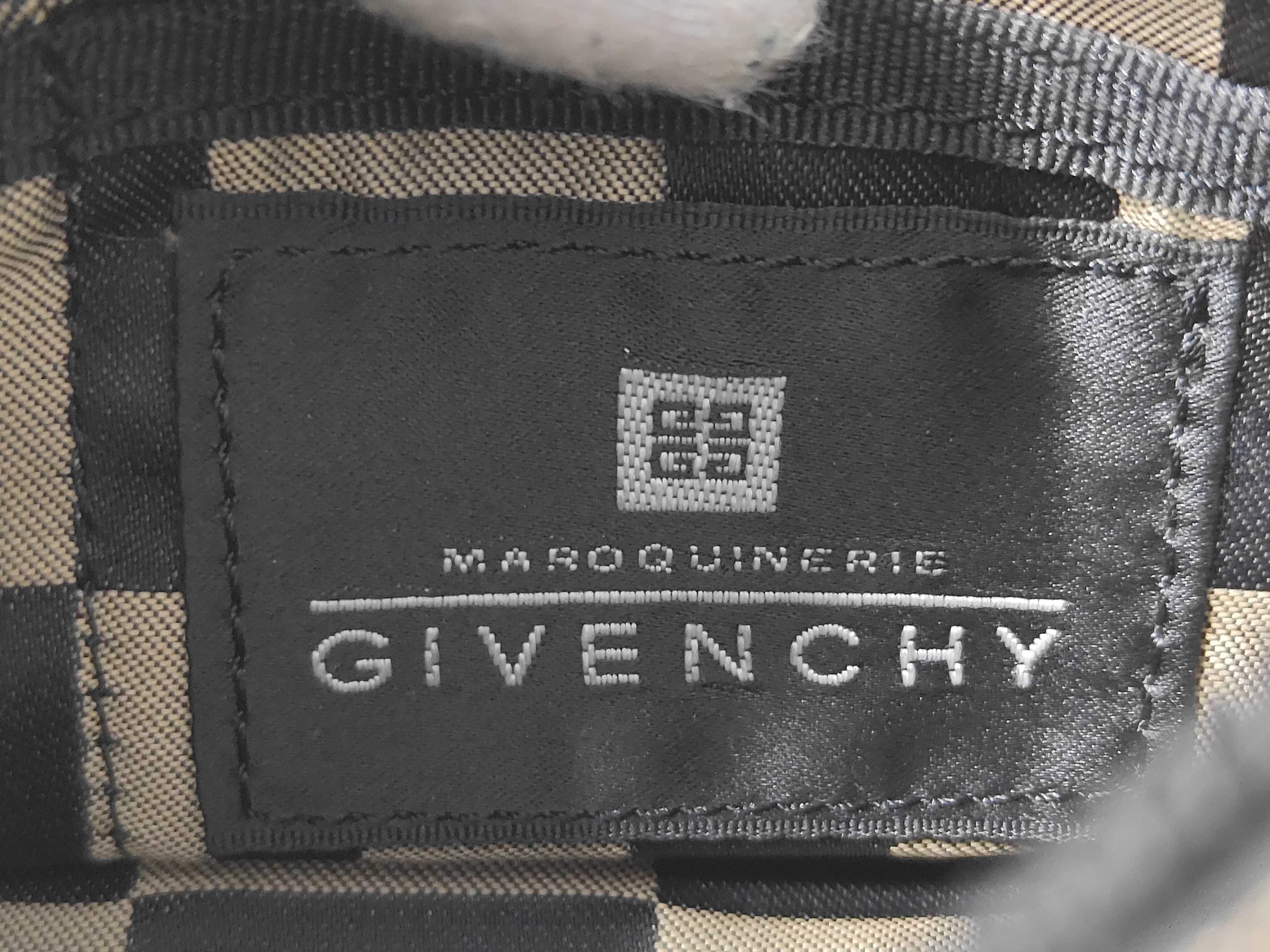 4G Logo Nylon Hobo Shoulder Bag (Black x Beige) — view 9