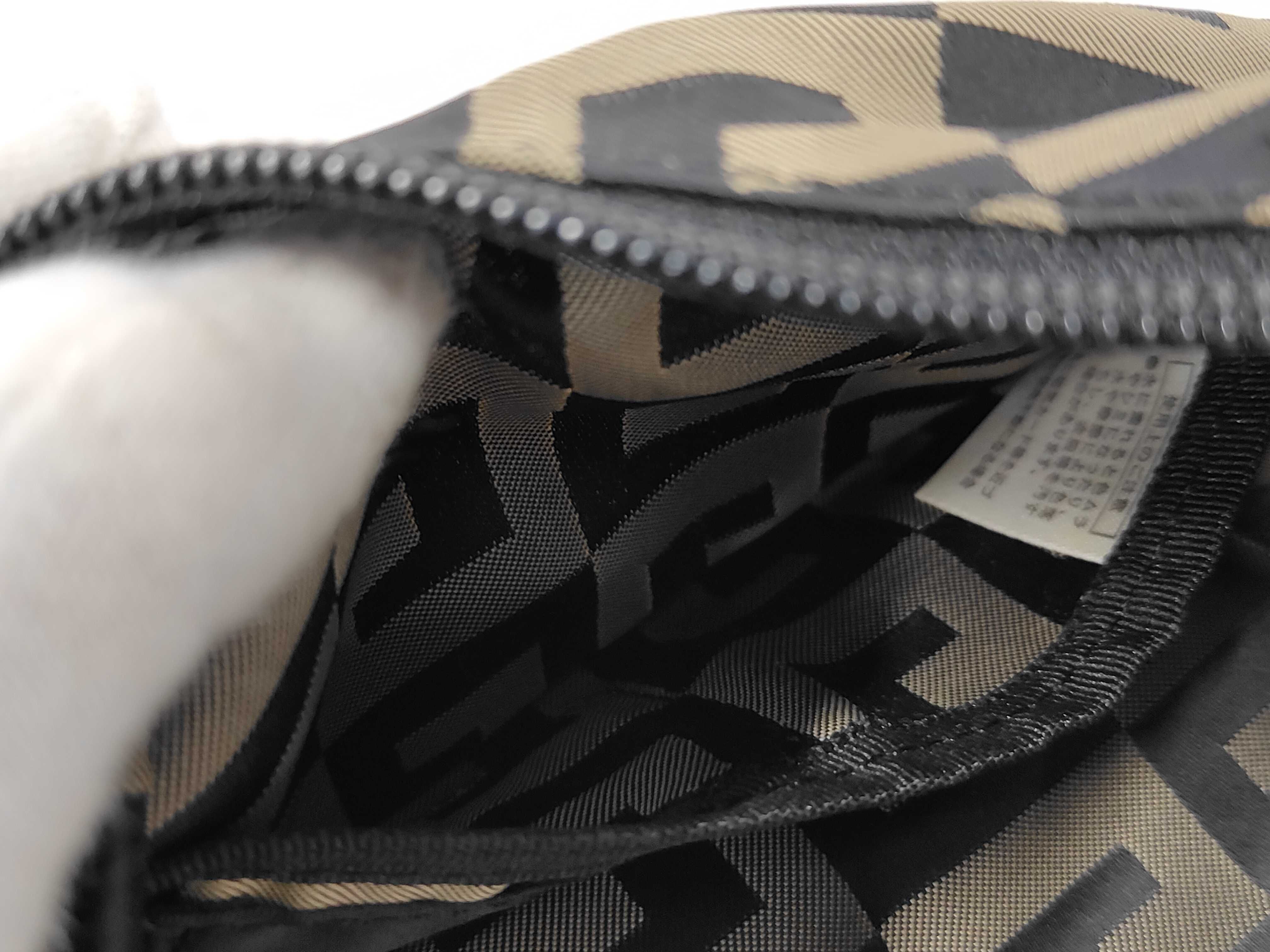 4G Logo Nylon Hobo Shoulder Bag (Black x Beige) — view 10