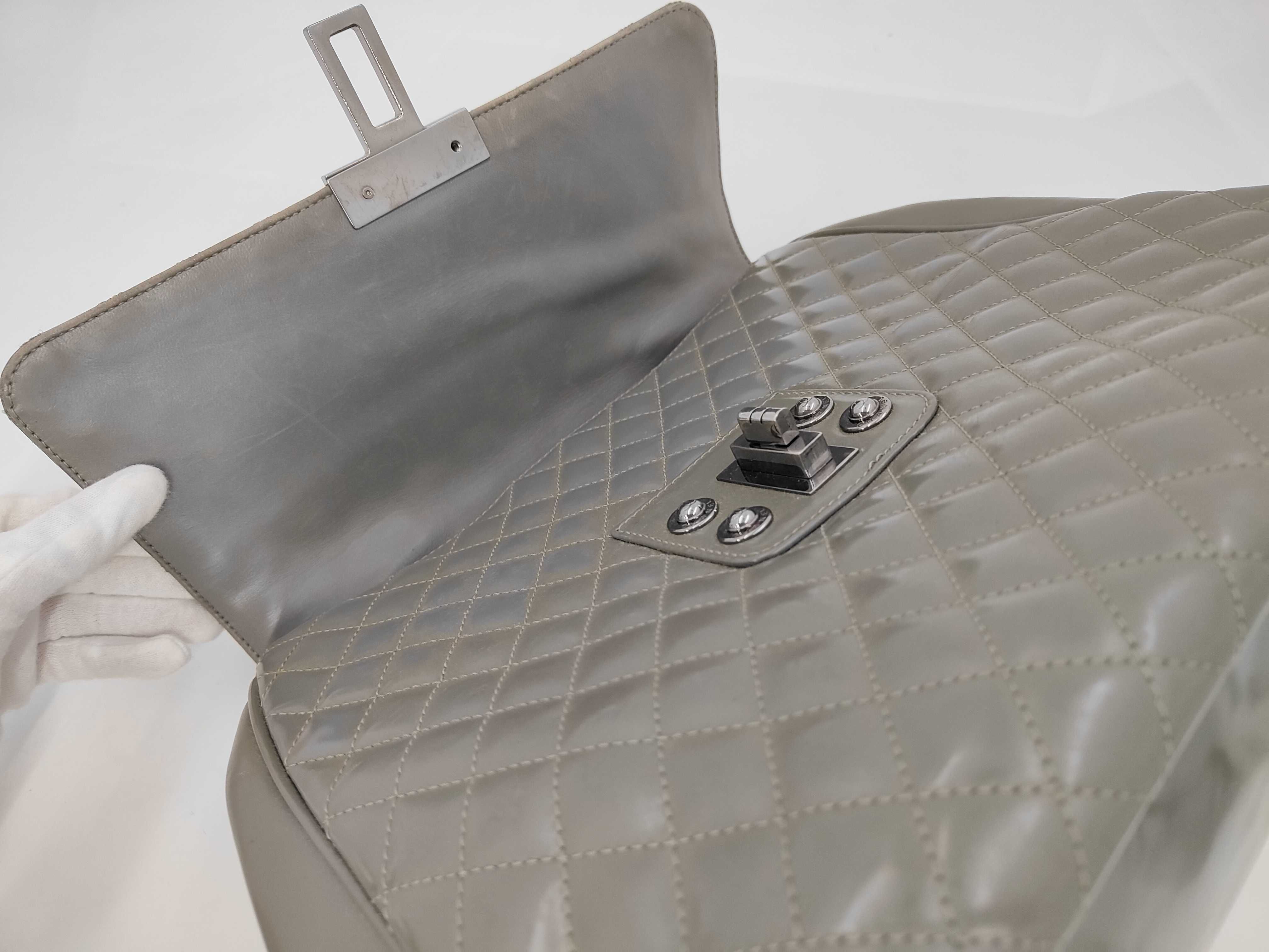 Logo Quilted 2-Way Chain Bag Shoulder Bag Leather Gray 2245056 Shoulder Bag — view 10