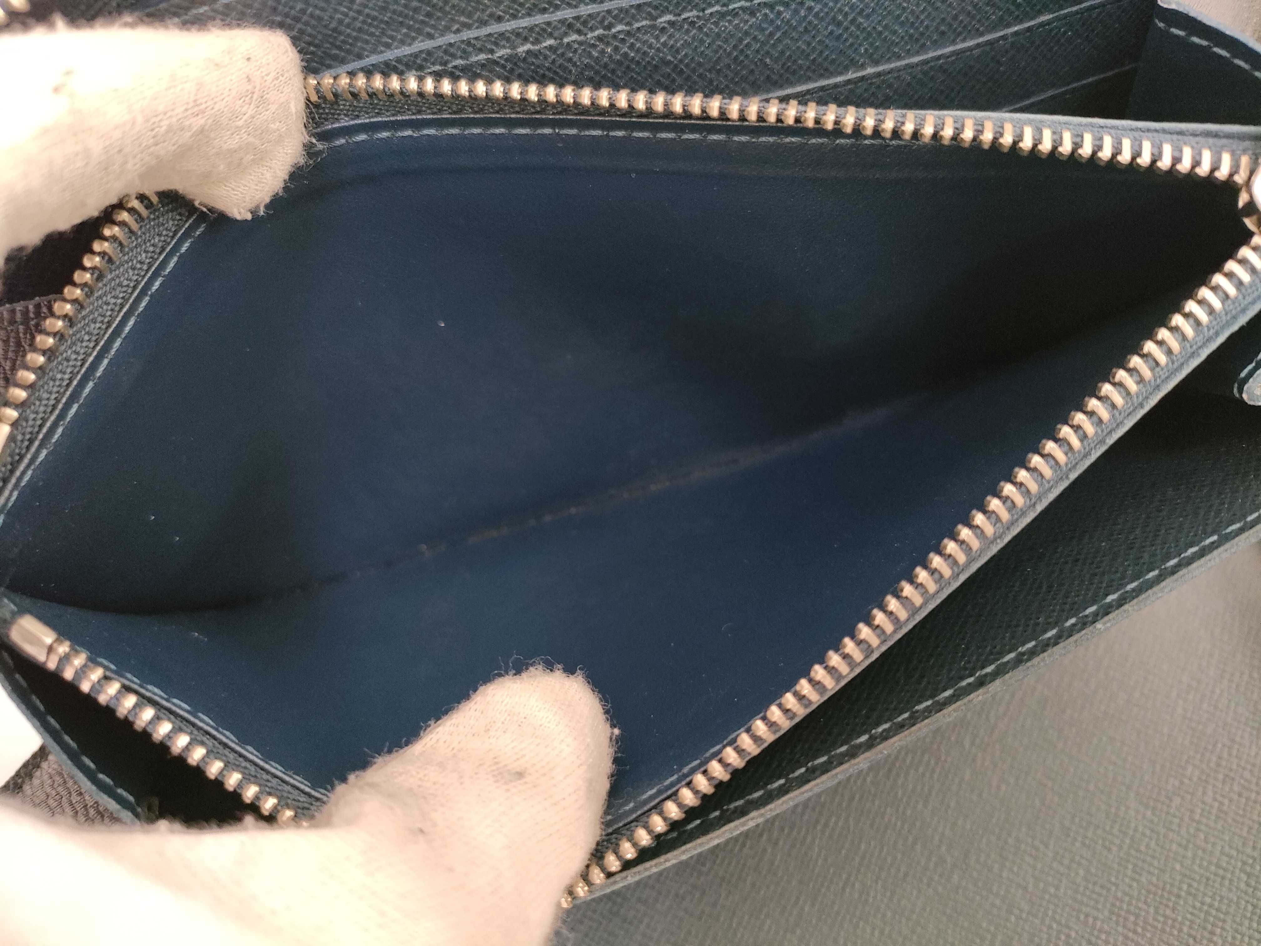 Taiga / Taiga / Zippy Organizer / M30515 / CA5115 / Long Wallet / Leather Wallet — view 11