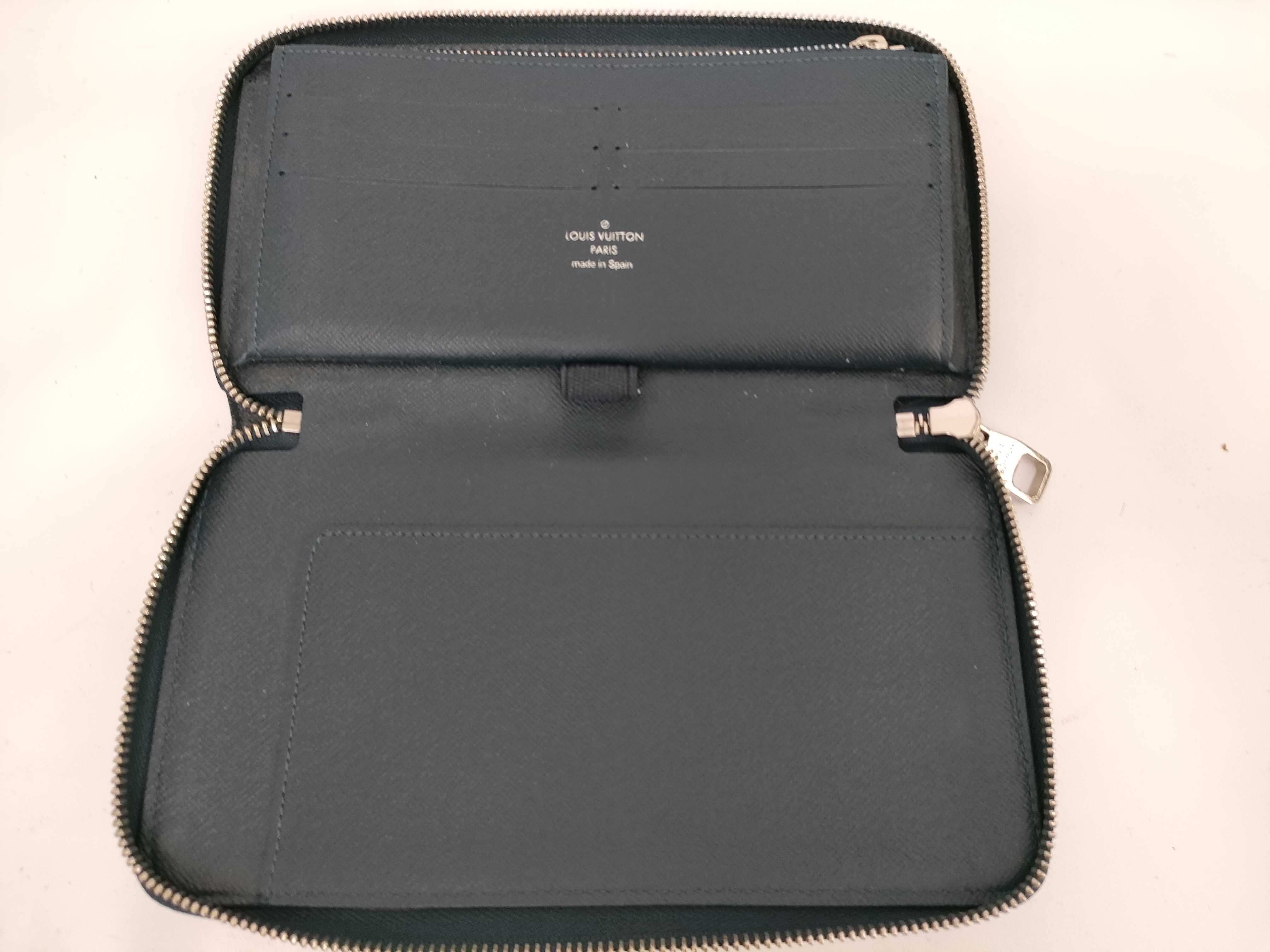 Taiga / Taiga / Zippy Organizer / M30515 / CA5115 / Long Wallet / Leather Wallet — view 8