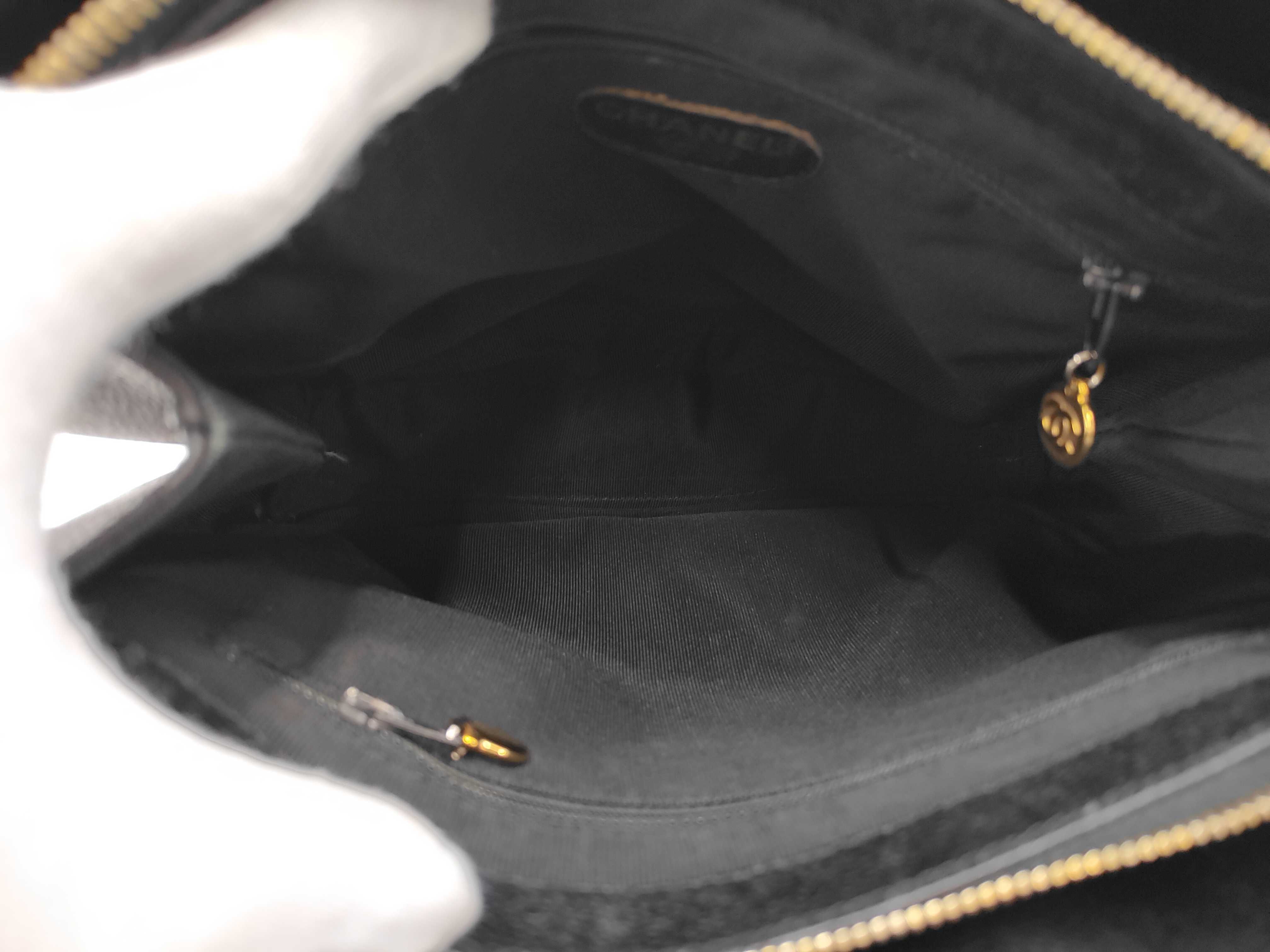 Caviar Skin Logo Black Tote Bag (Series 4) — view 11