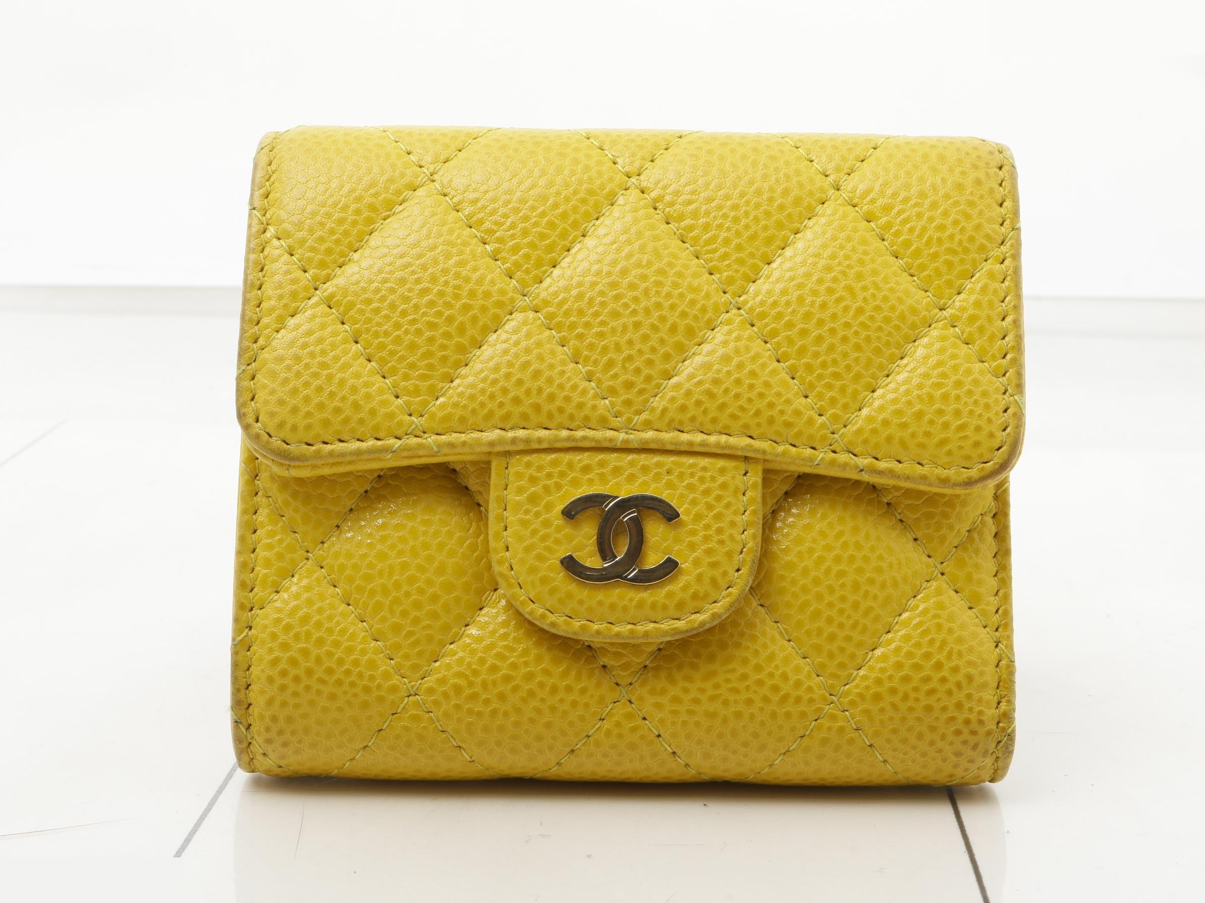 Caviar Skin Folding Wallet