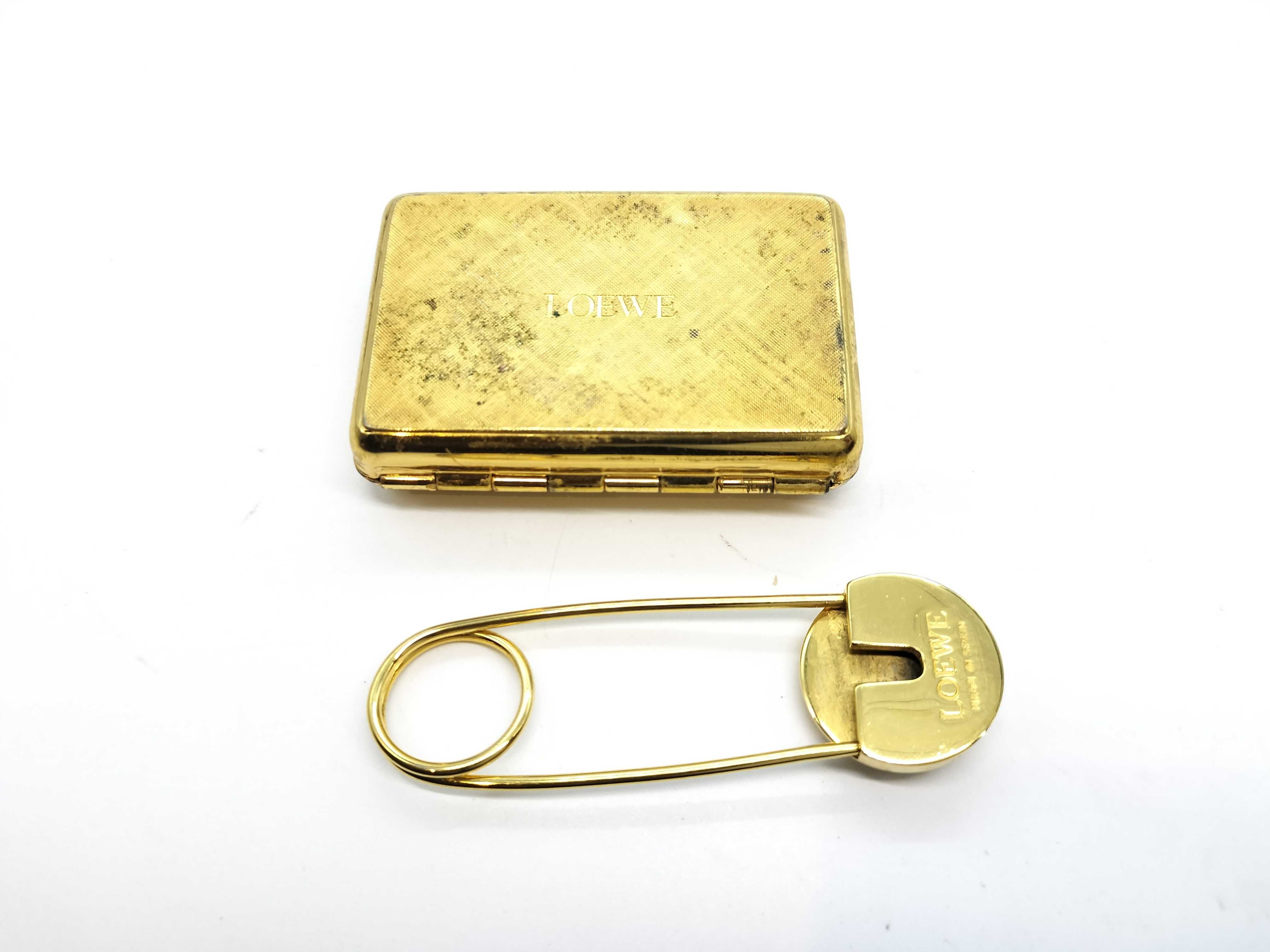 pin brooch/small pouch included *2 items Other accessories — view 2