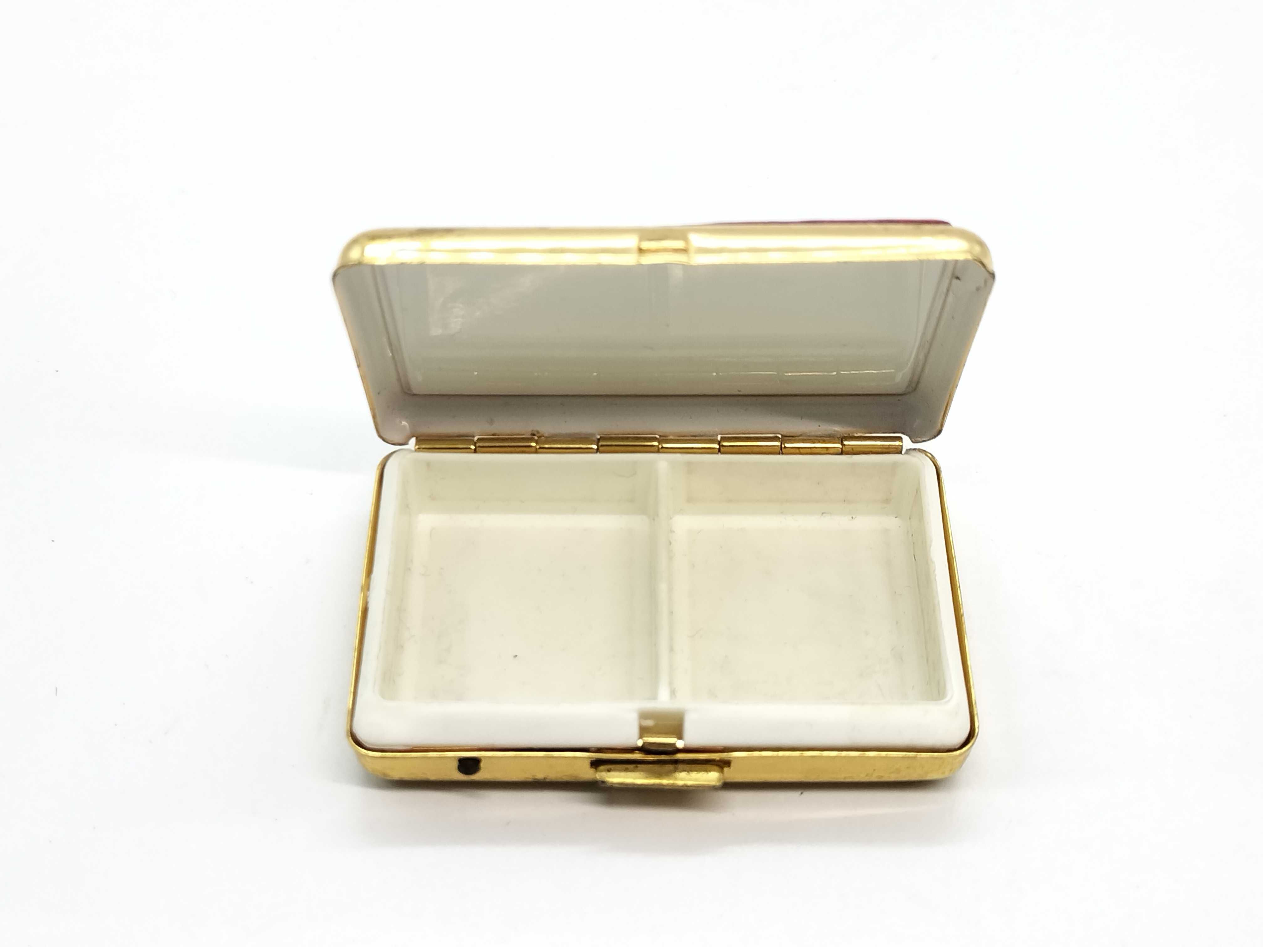 pin brooch/small pouch included *2 items Other accessories — view 5
