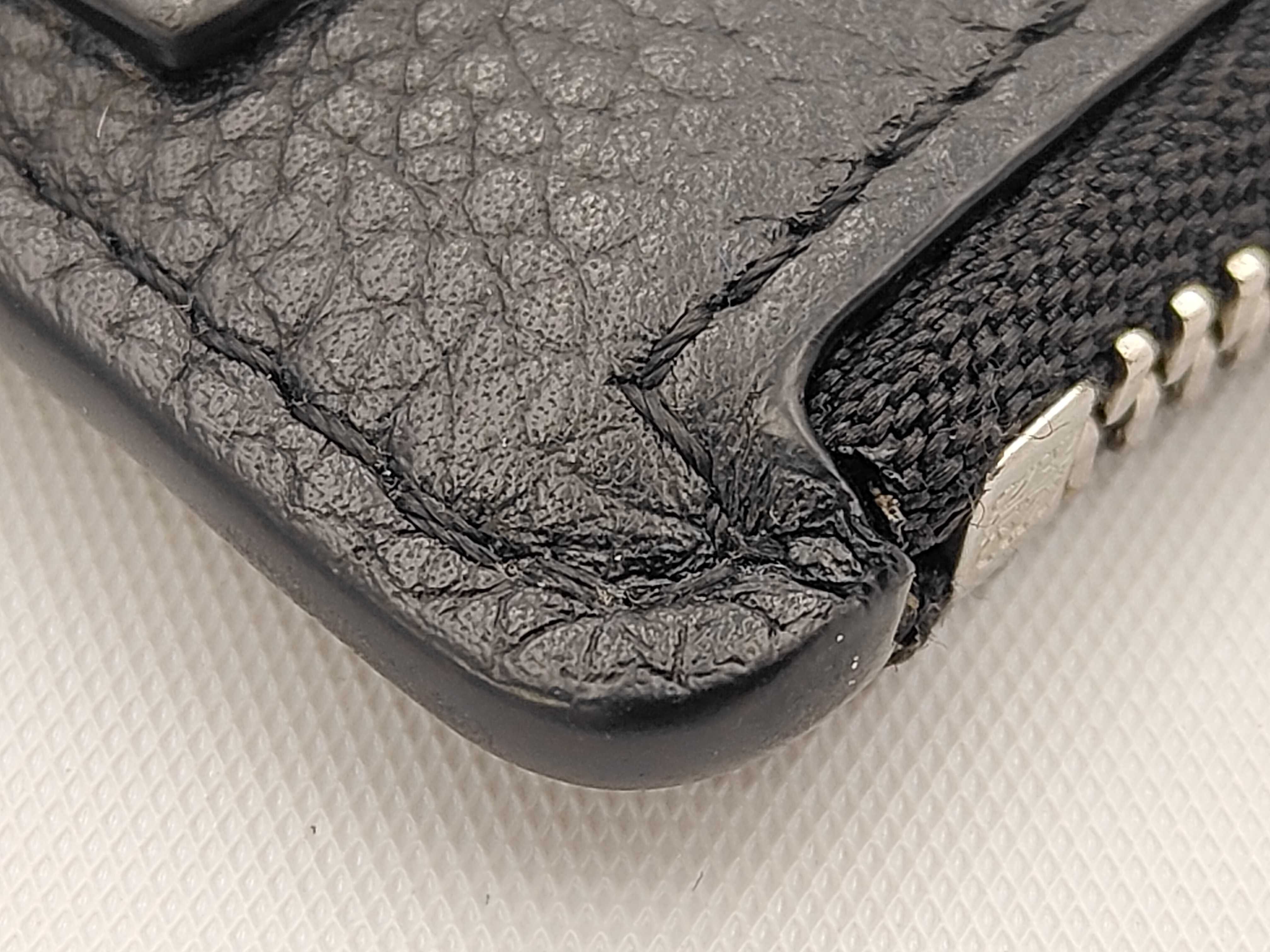 coin case — view 3