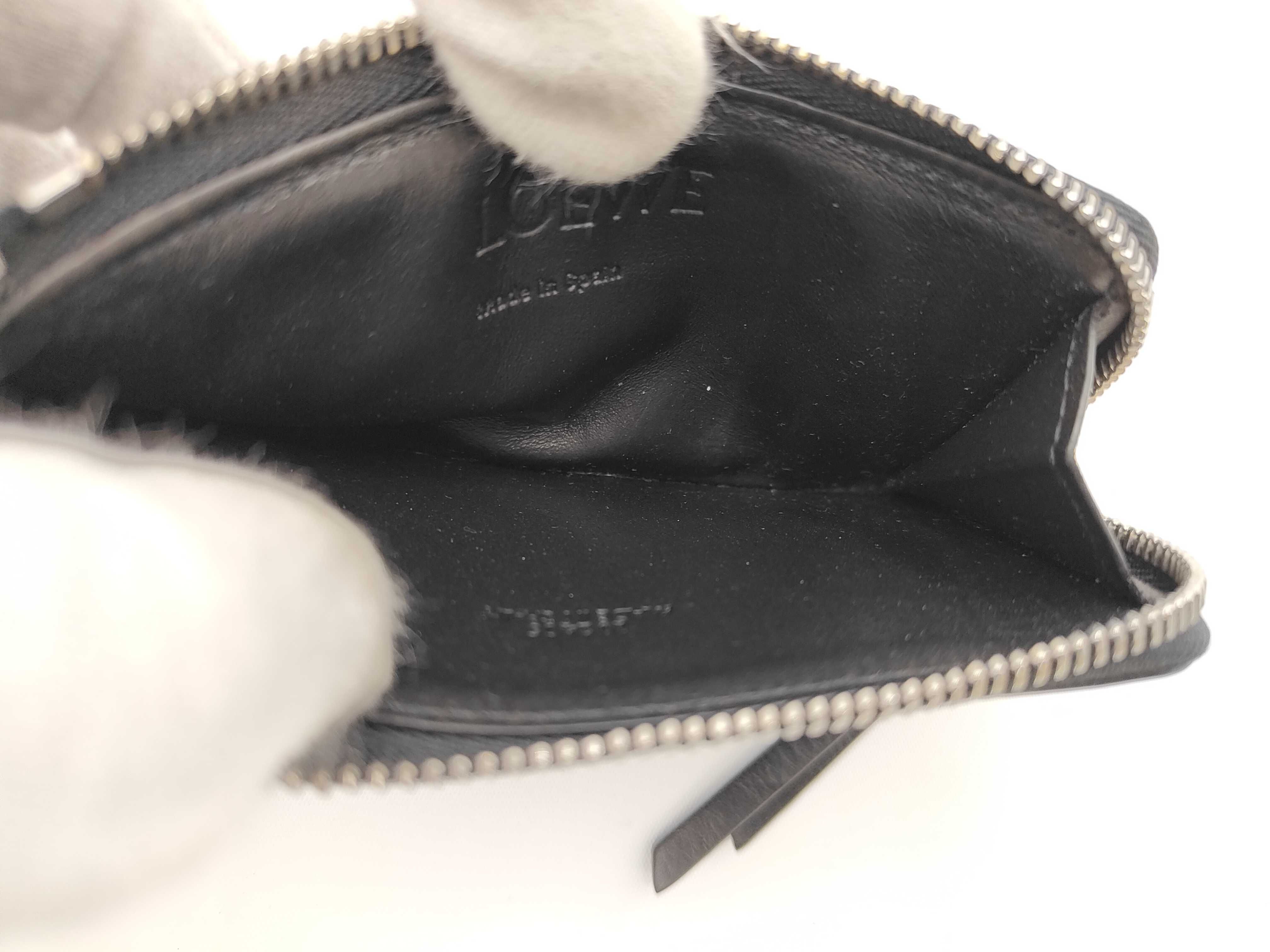 coin case — view 4