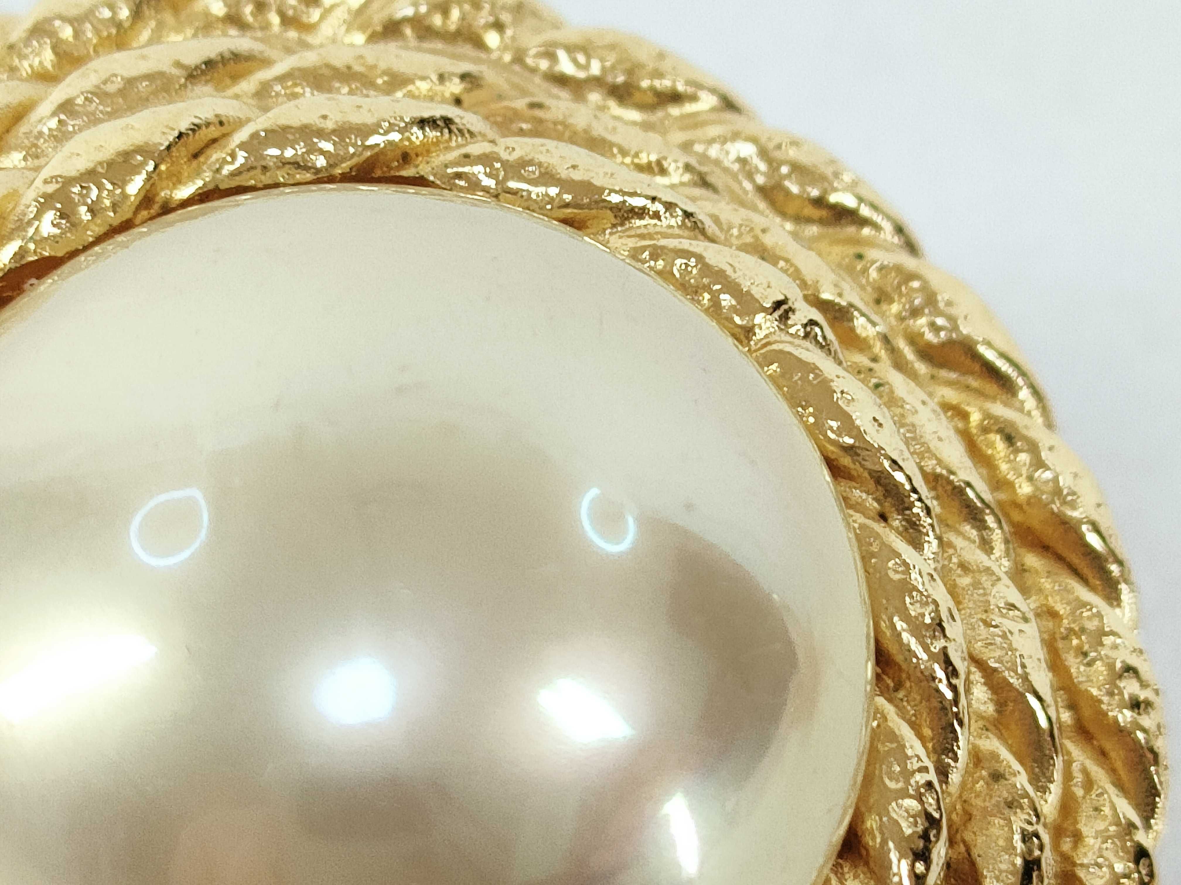 Earrings — view 9