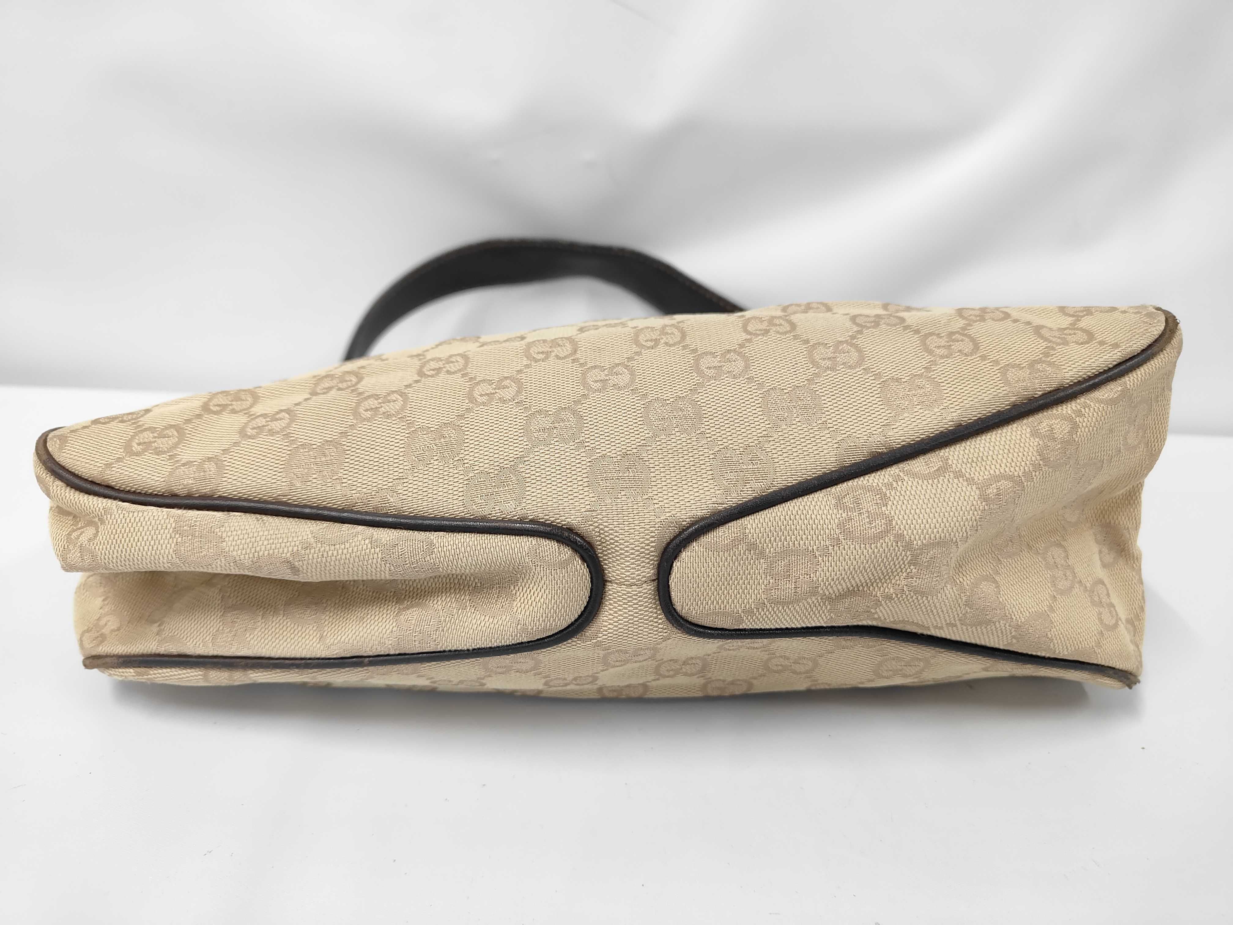 GG Canvas Shoulder Bag — view 3