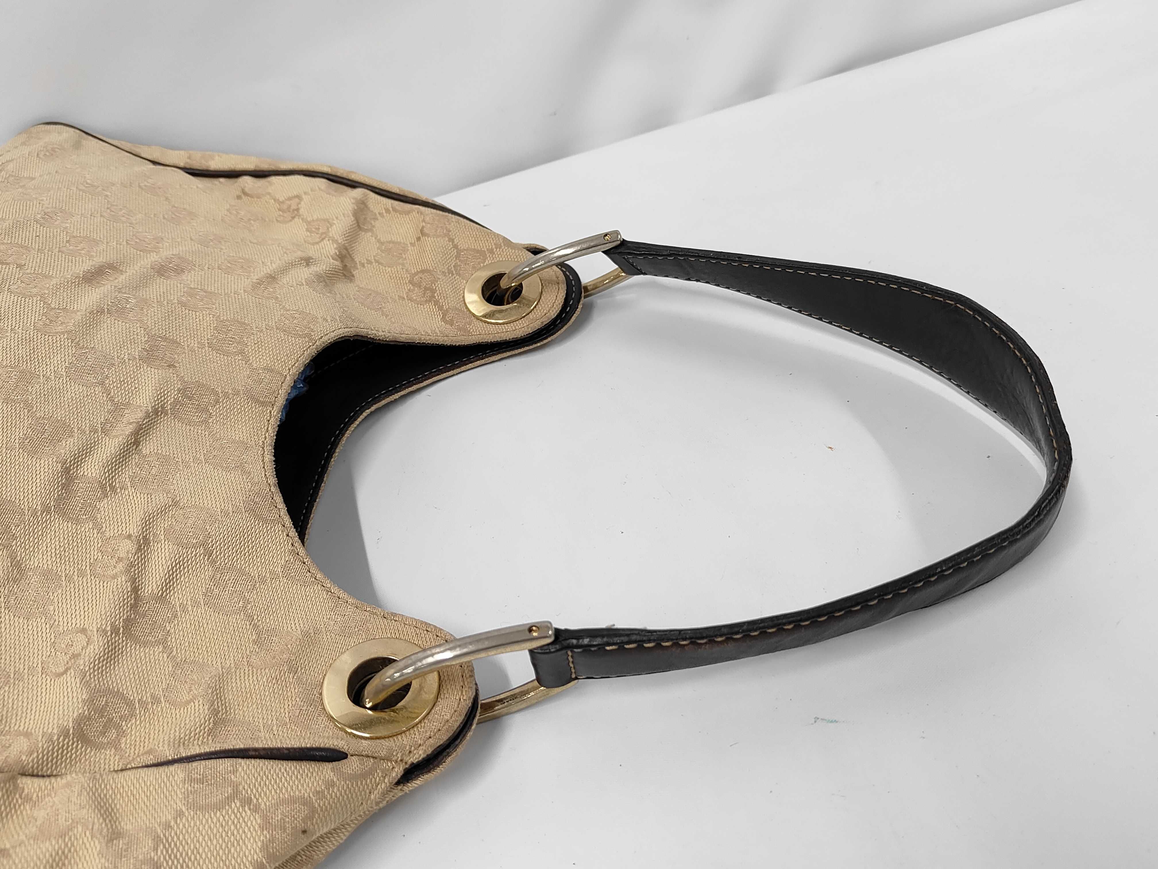GG Canvas Shoulder Bag — view 5