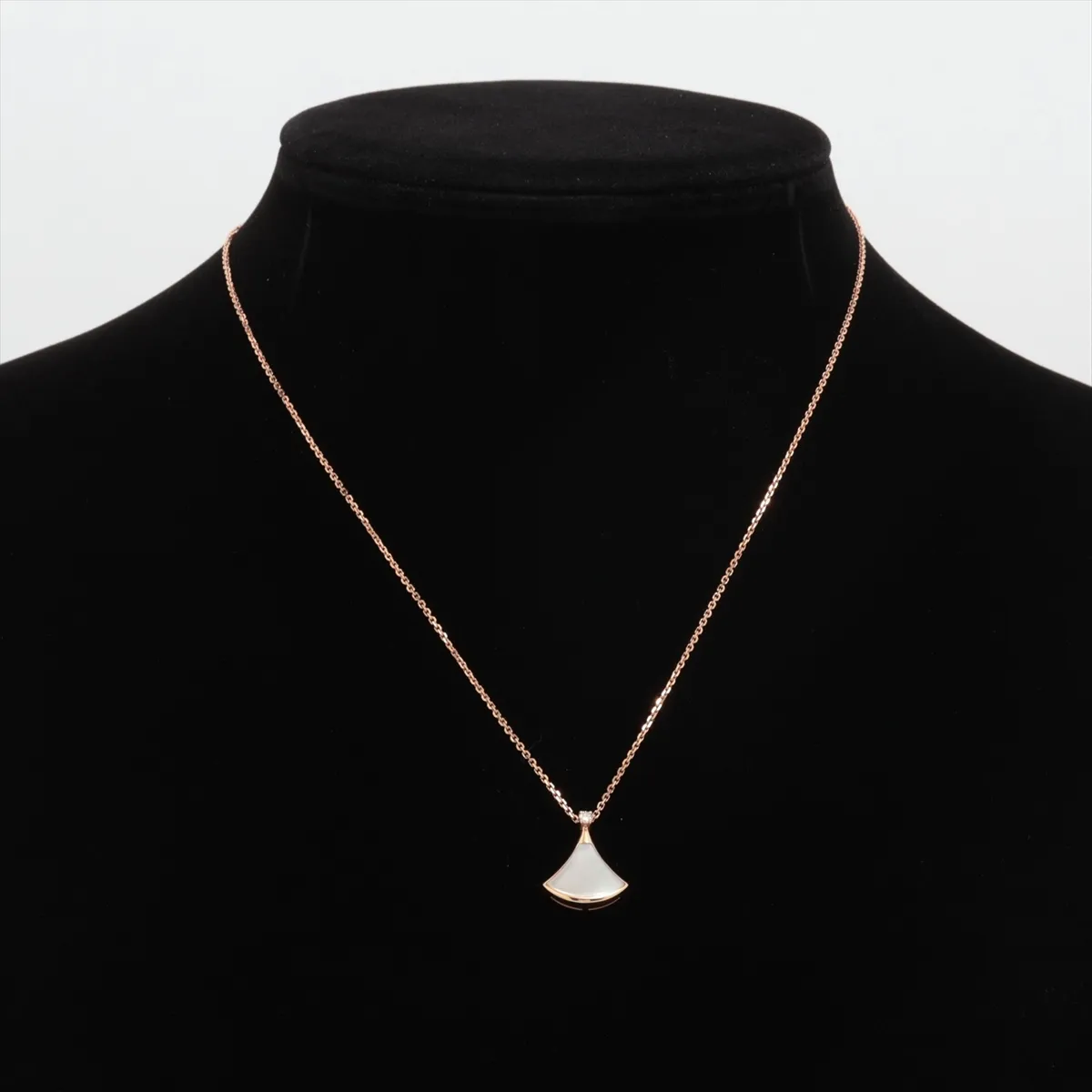 Diva's Dream Shell Diamond Necklace 750 (PG) 5.2g ANC661 — view 5