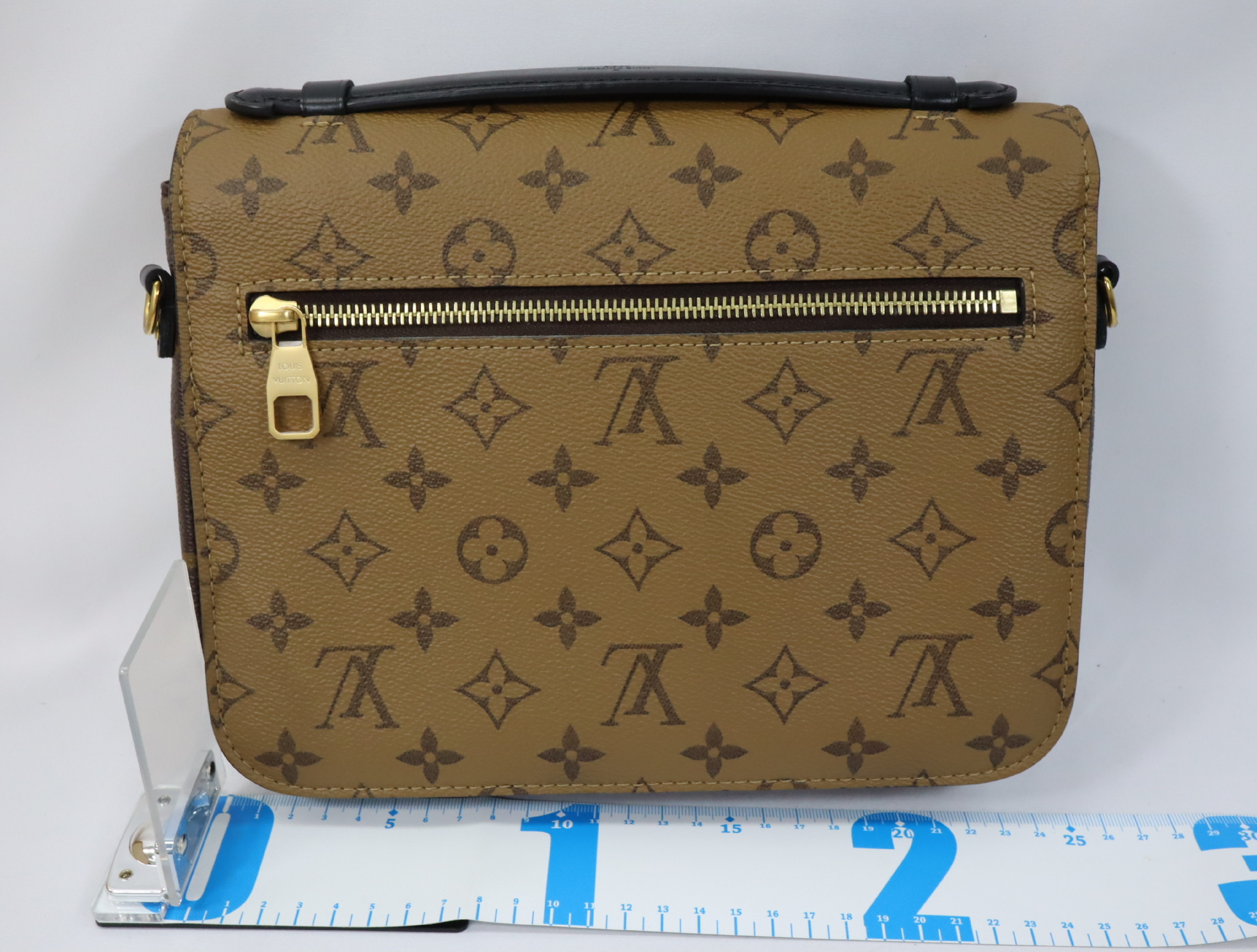 Monogram Reverse Pochette Metis MM M44876 (RFID detected) Shoulder Bag — view 2