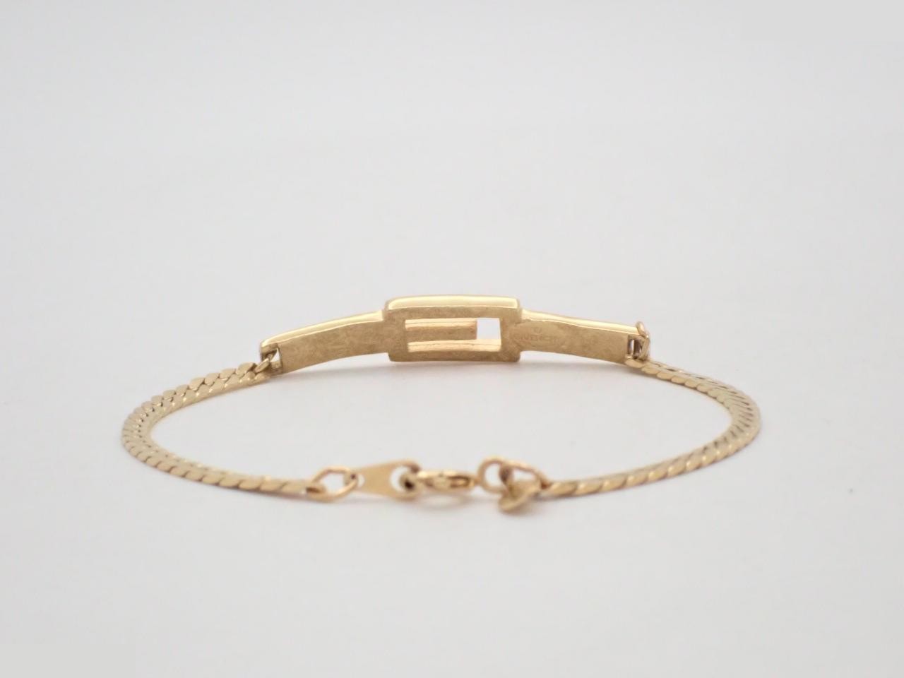 Other items in the line: Precious metal bracelets and bangles (metal), wrist circumference approximately 17.5 cm. — view 2