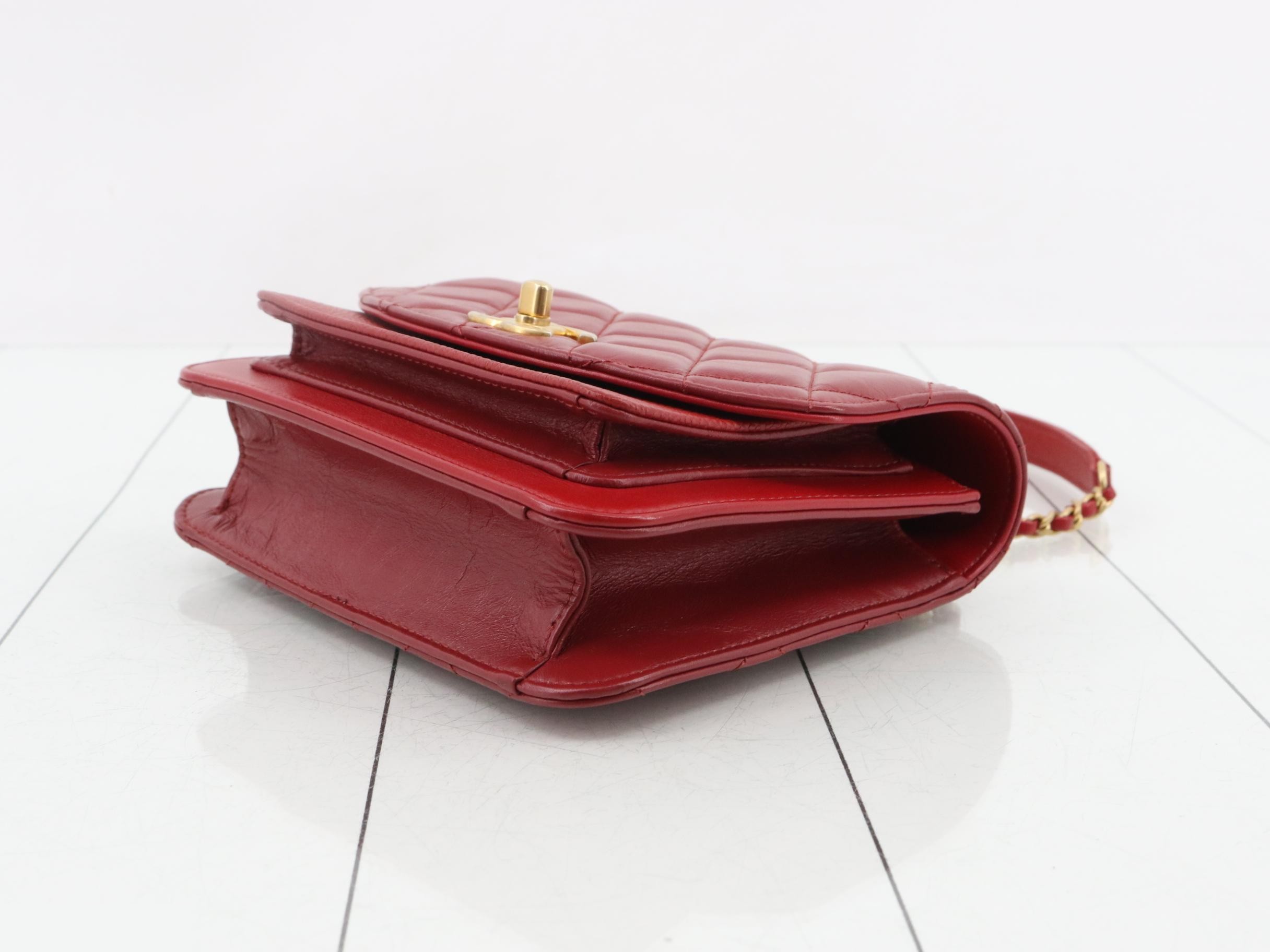 Leather/Caviar Skin Turn-Lock 2-Way Handbag — view 6
