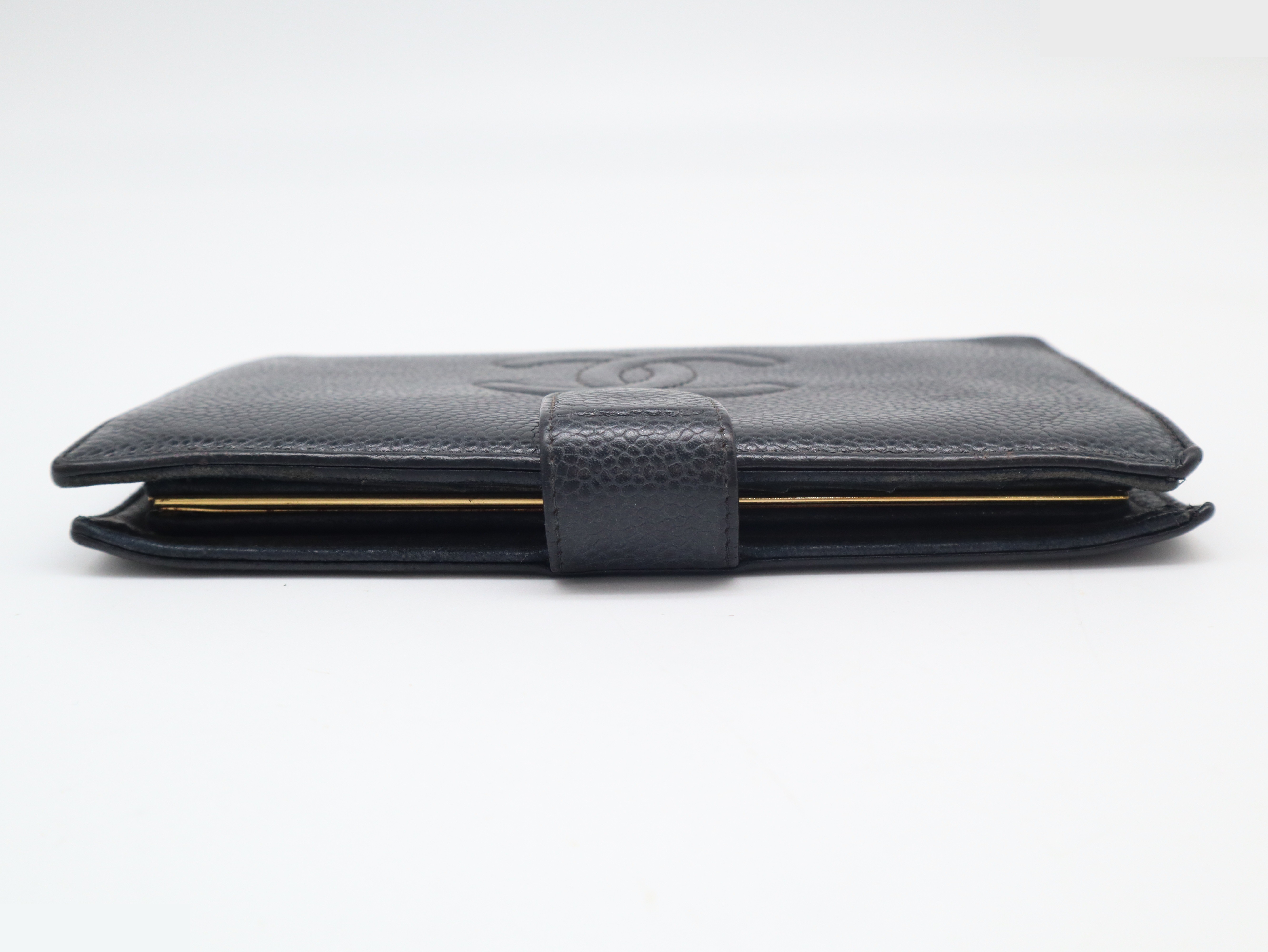Caviar leather bi-fold wallet with Coco Mark, black — view 3
