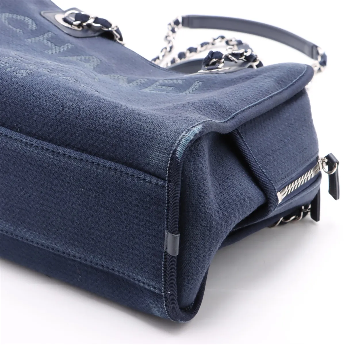 Deauville Canvas x Leather 2WAY Handbag Navy Silver Hardware CEHHA56A Random Plate — view 3