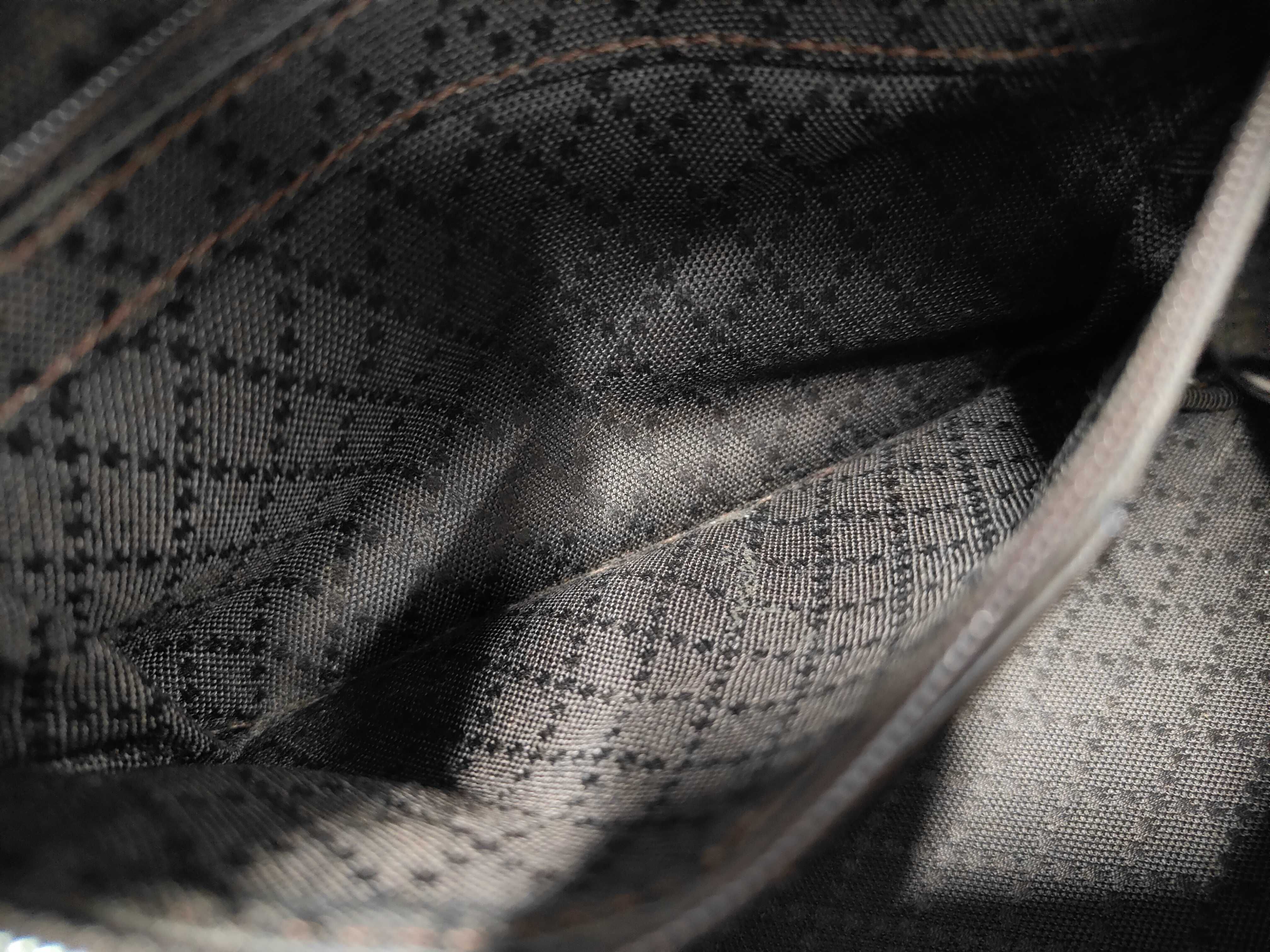 bag with brown bamboo handles. — view 9