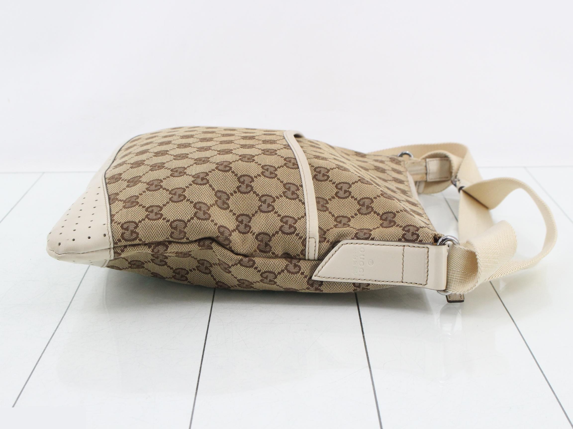 GG Canvas (Bag) - Shoulder Bag — view 3