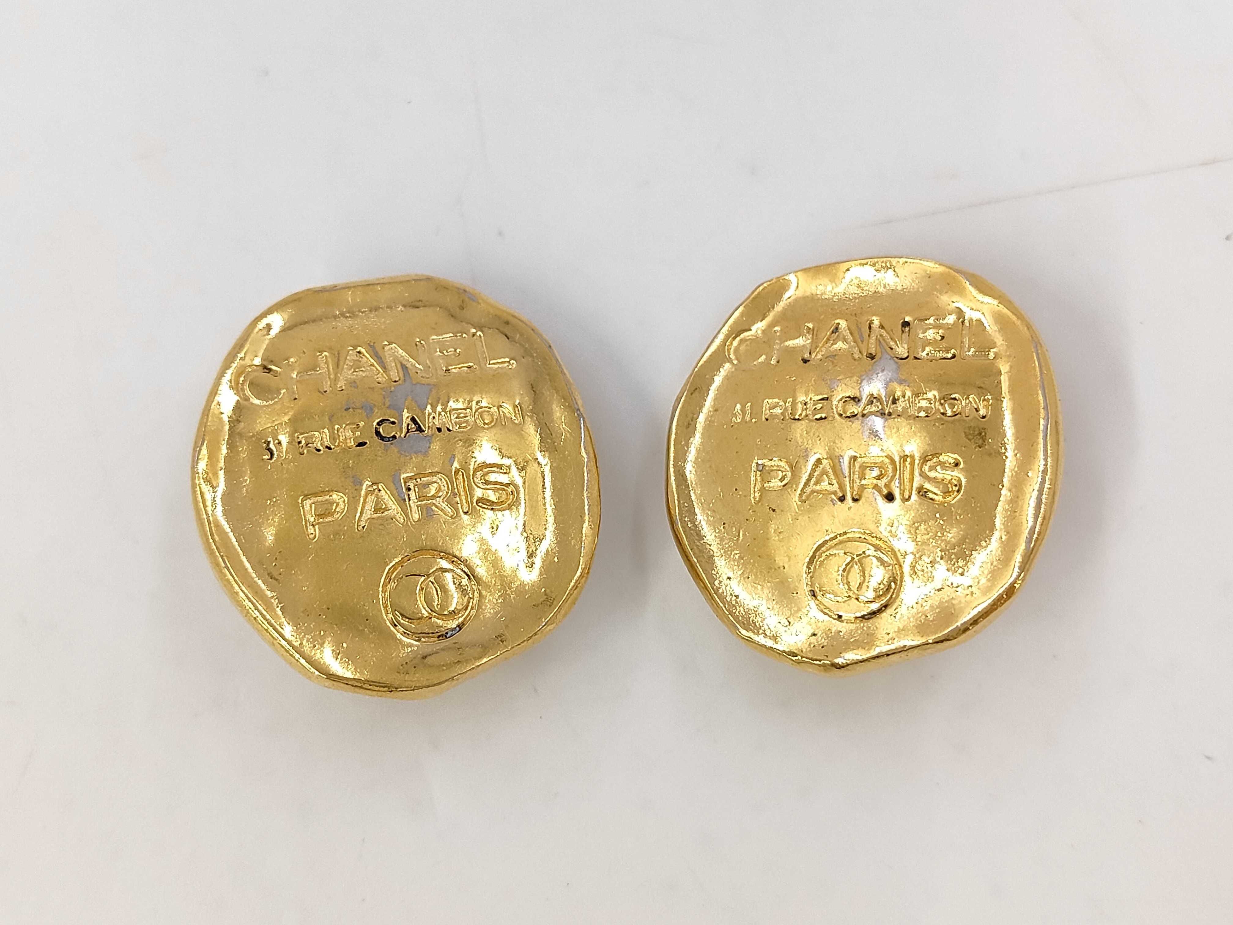 Cambon Chanel Oval Cambon Plate Gold Yg Earrings