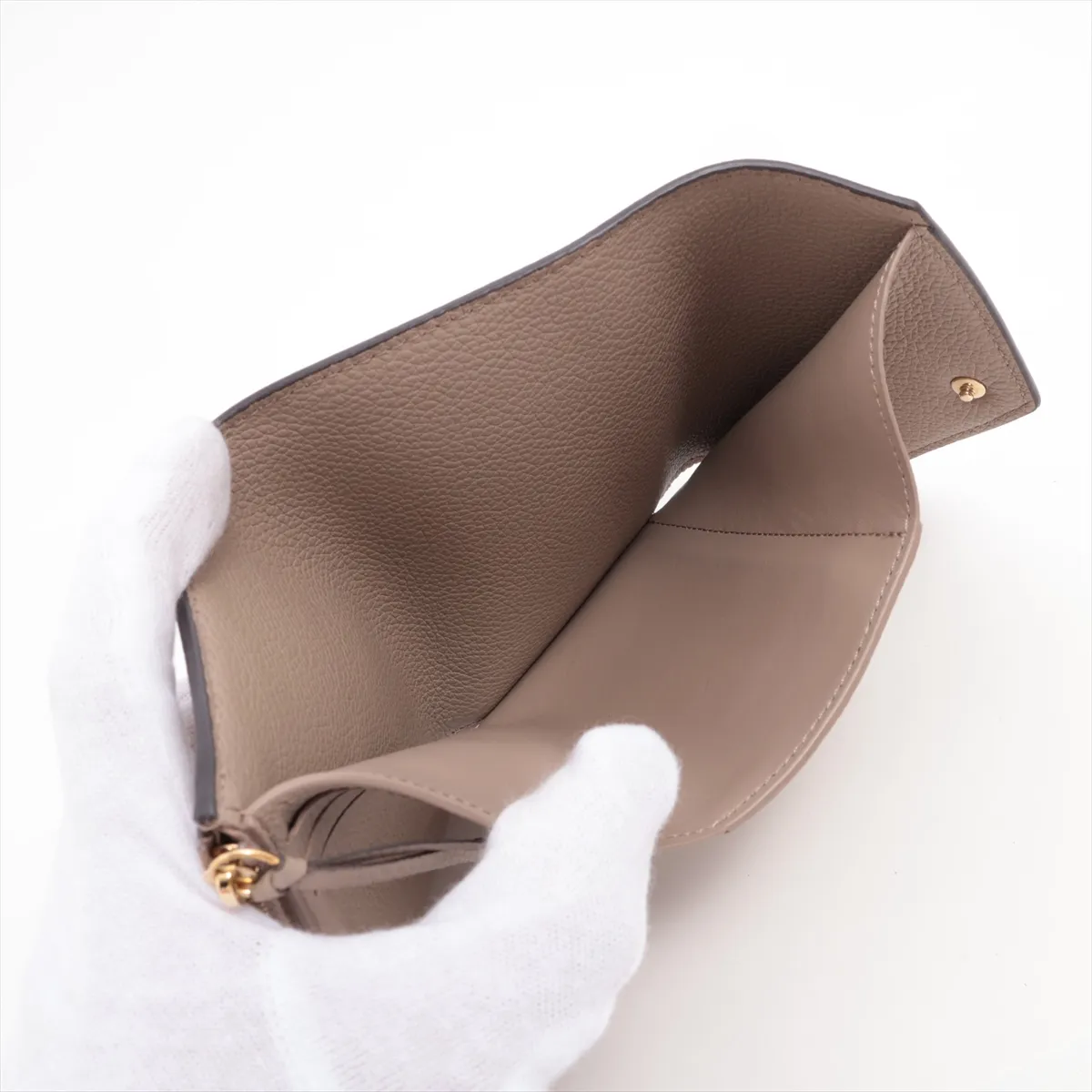 Bicolor Monogram Empreinte Portefeuille Victorine M81861 Tourtrell Crème Compact Wallet (RFID detected) — view 5