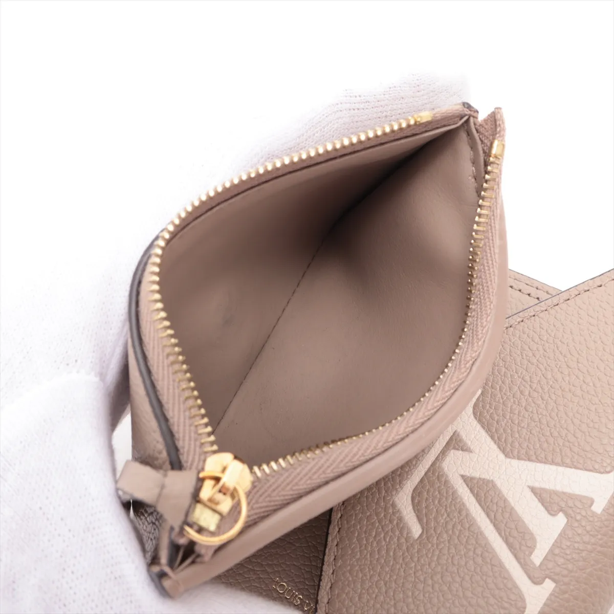Bicolor Monogram Empreinte Portefeuille Victorine M81861 Tourtrell Crème Compact Wallet (RFID detected) — view 6