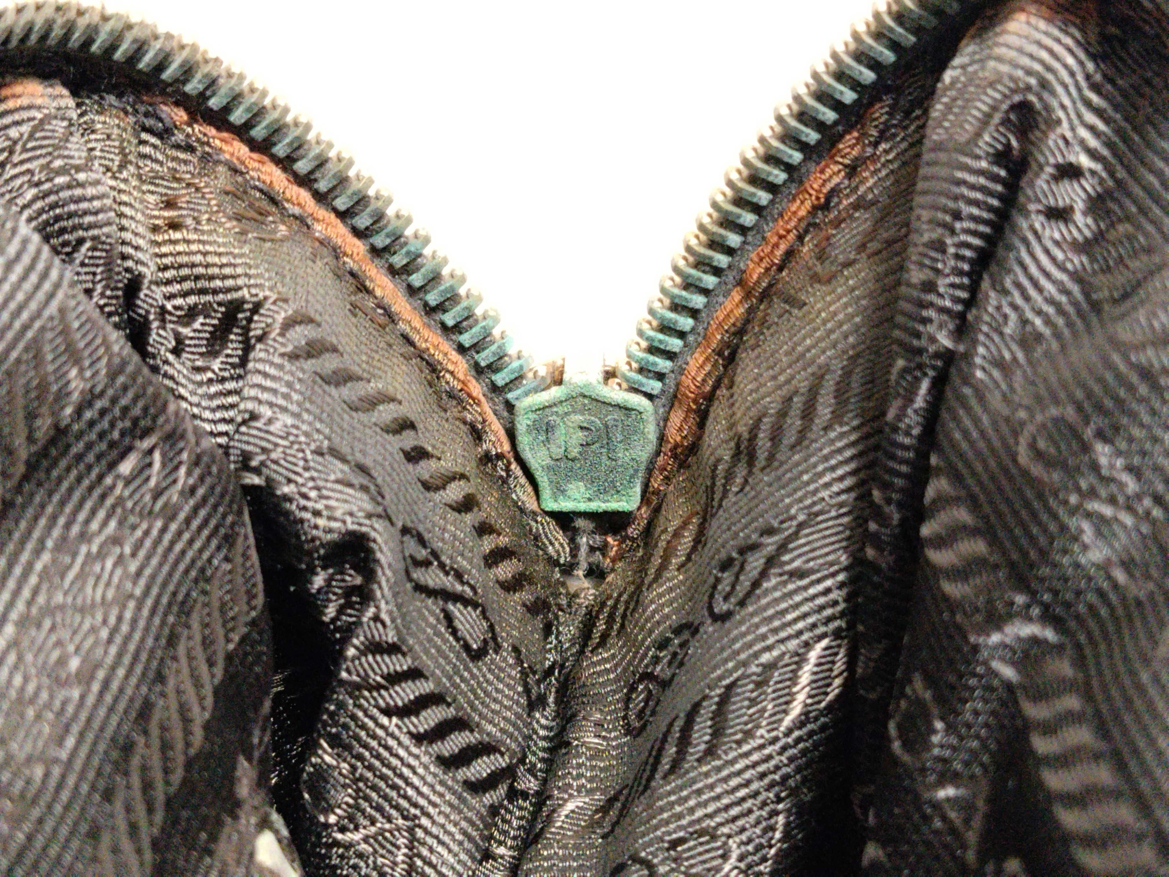 One-Shoulder Shoulder Bag — view 9