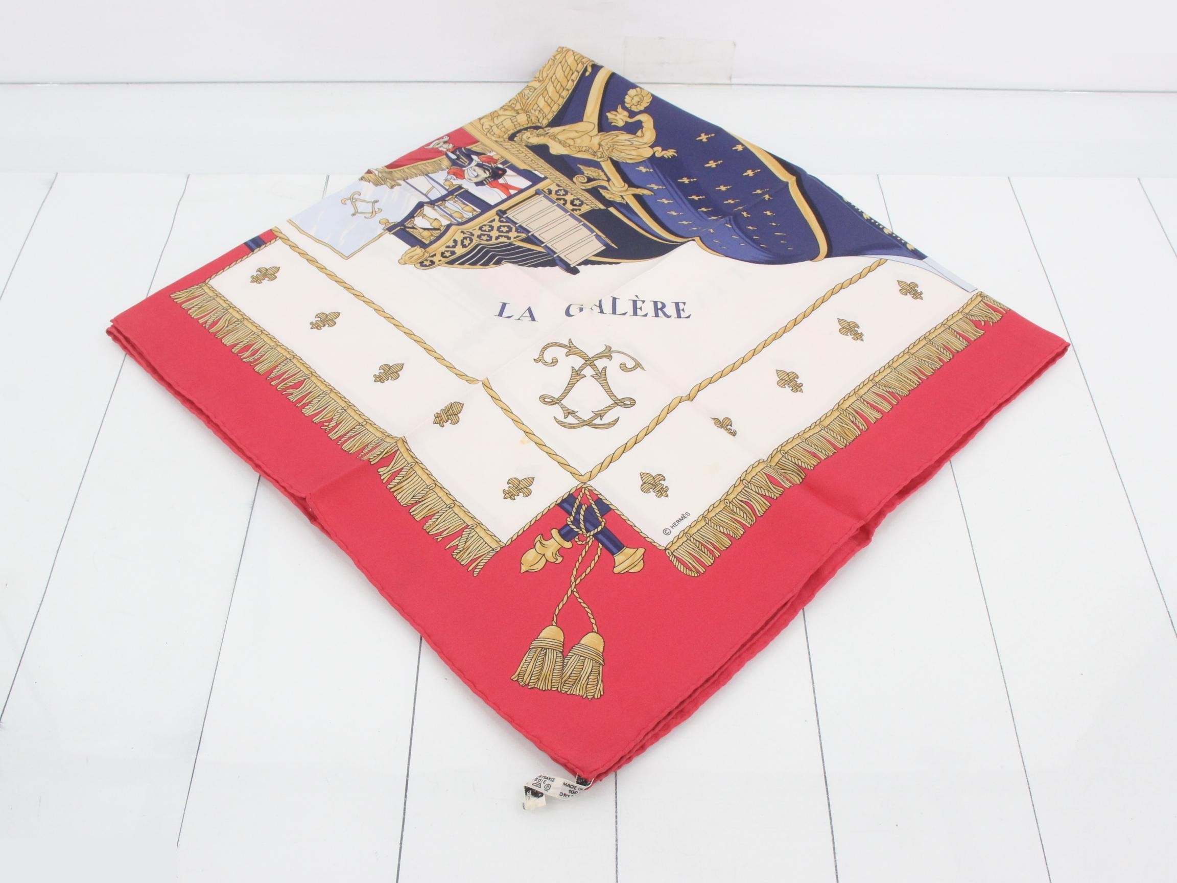 scarf — view 2