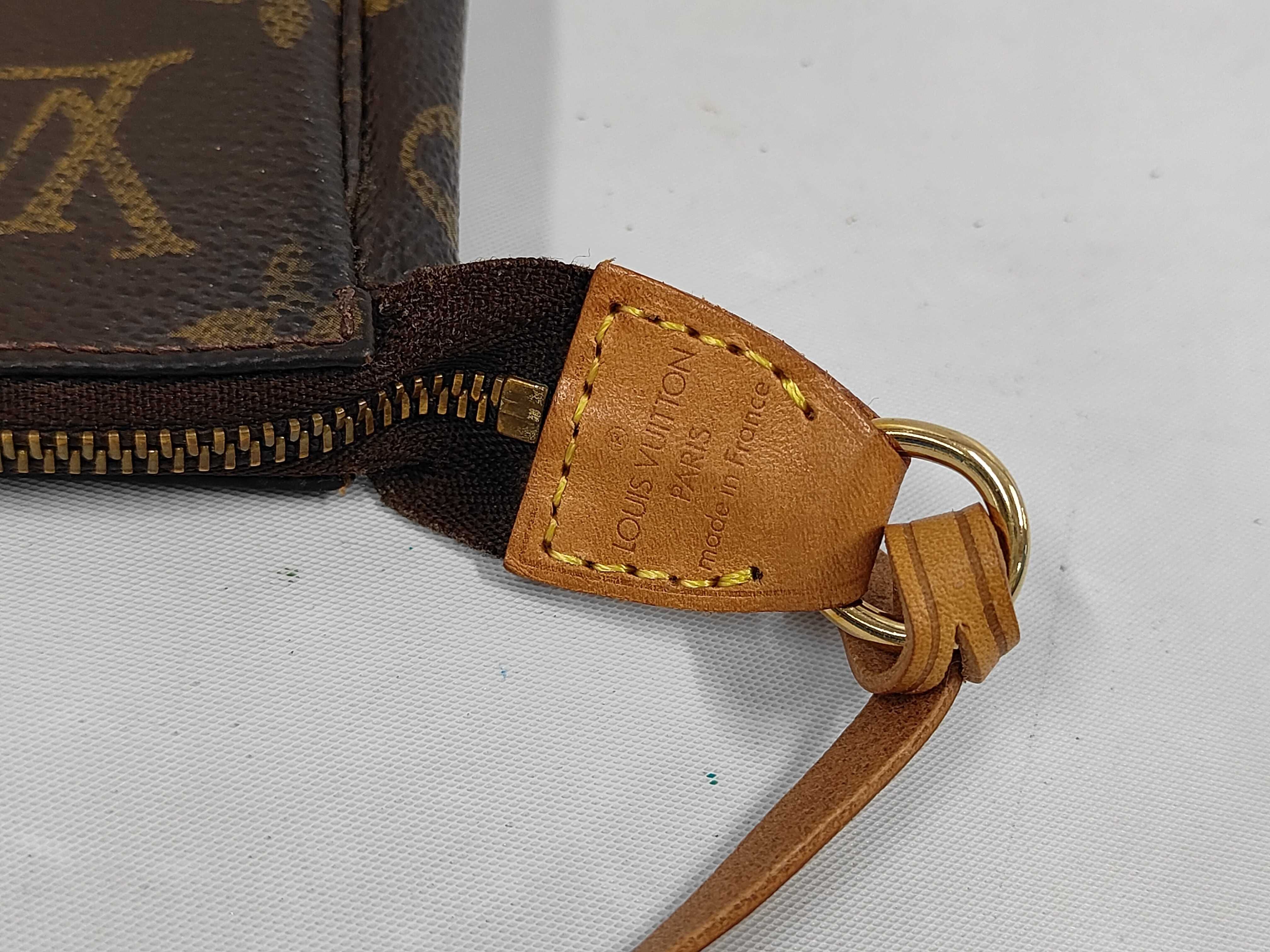 Monogram Accessoires AR1919 Handbag — view 6