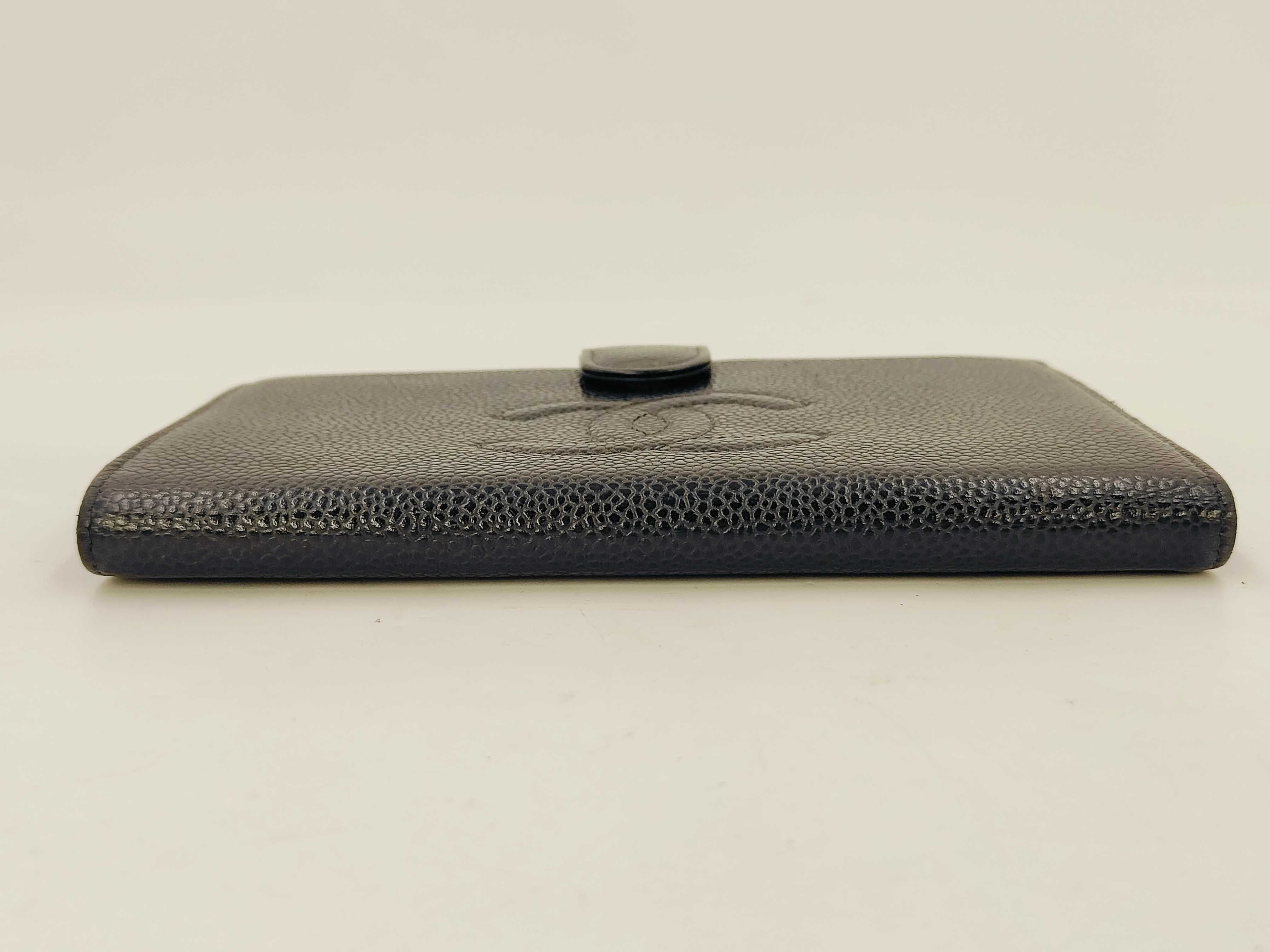 Caviar Leather Bi-fold Wallet, Black, Seal 6558293 — view 3