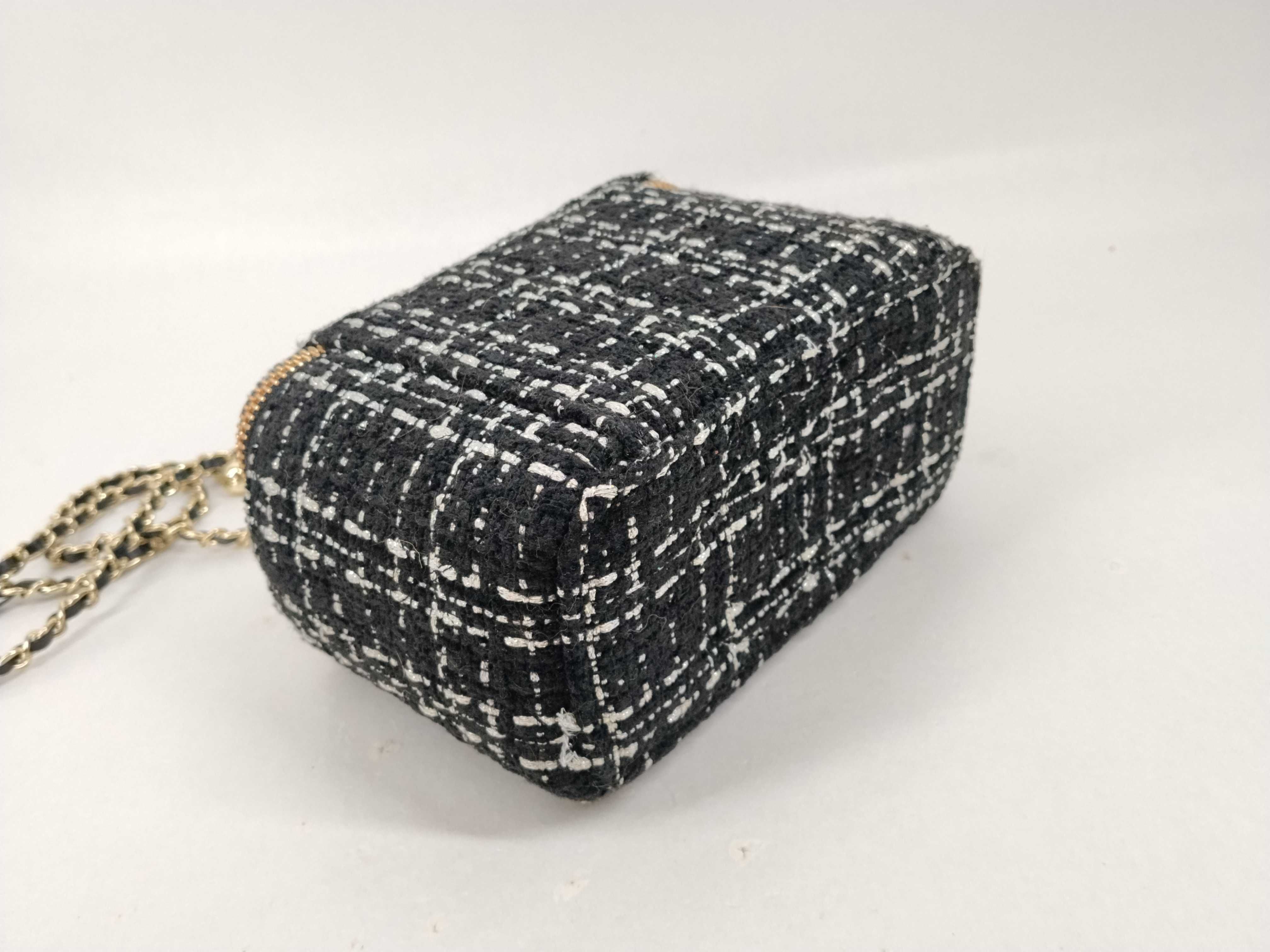Chain Vanity - Vanity Bag — view 4