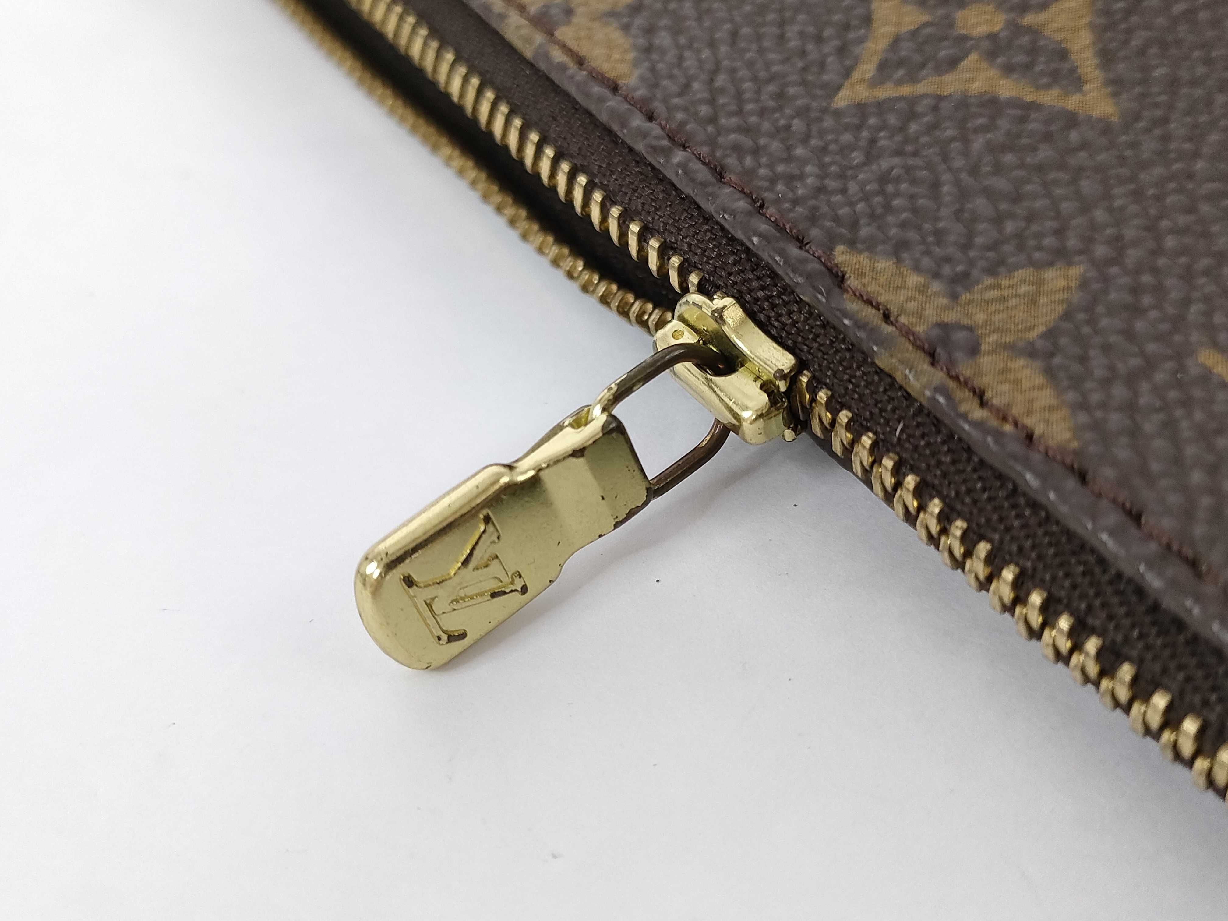 Monogram LV Pochette Accessoires M51980 Pouch — view 12