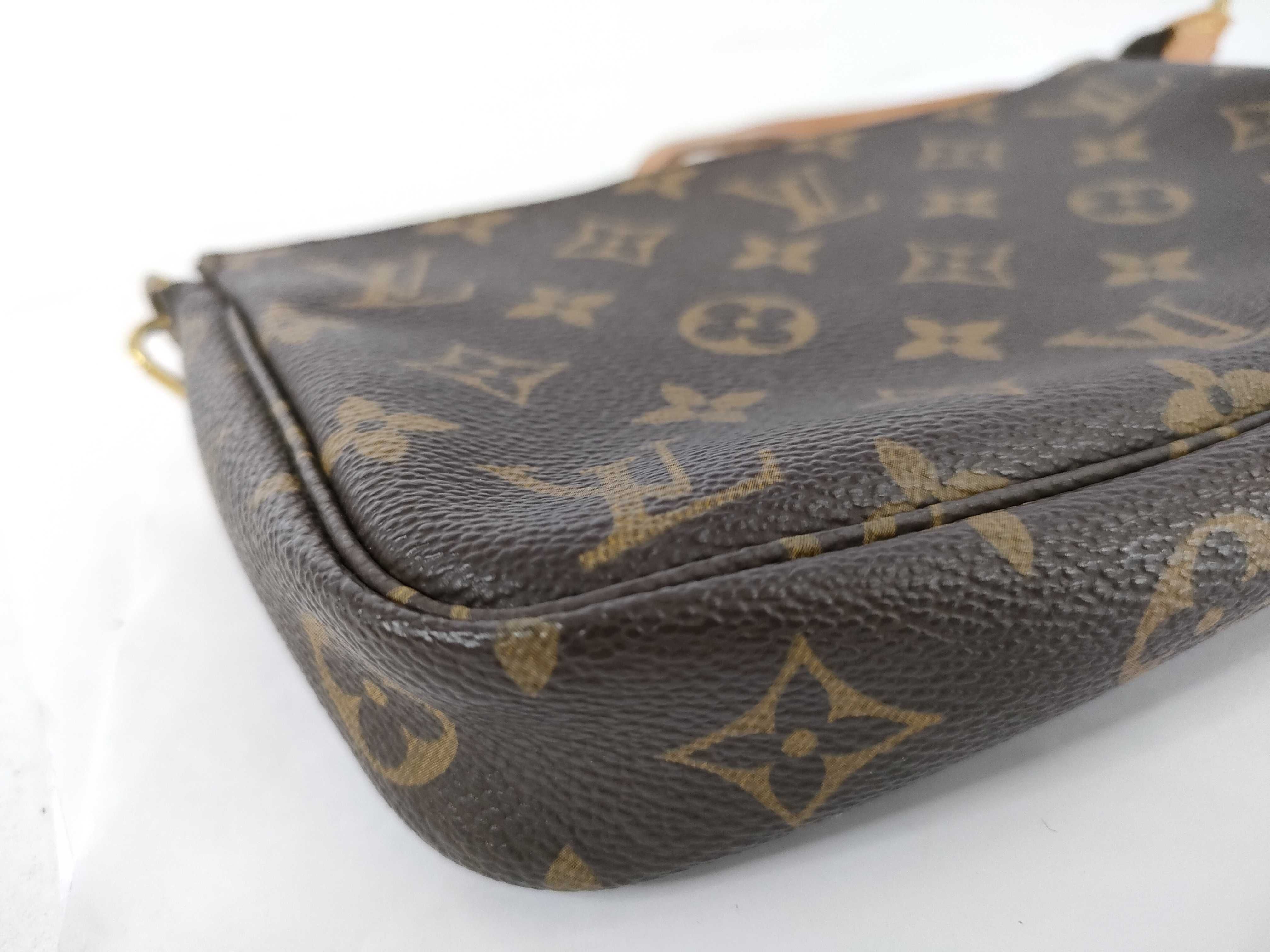 Monogram LV Pochette Accessoires M51980 Pouch — view 6