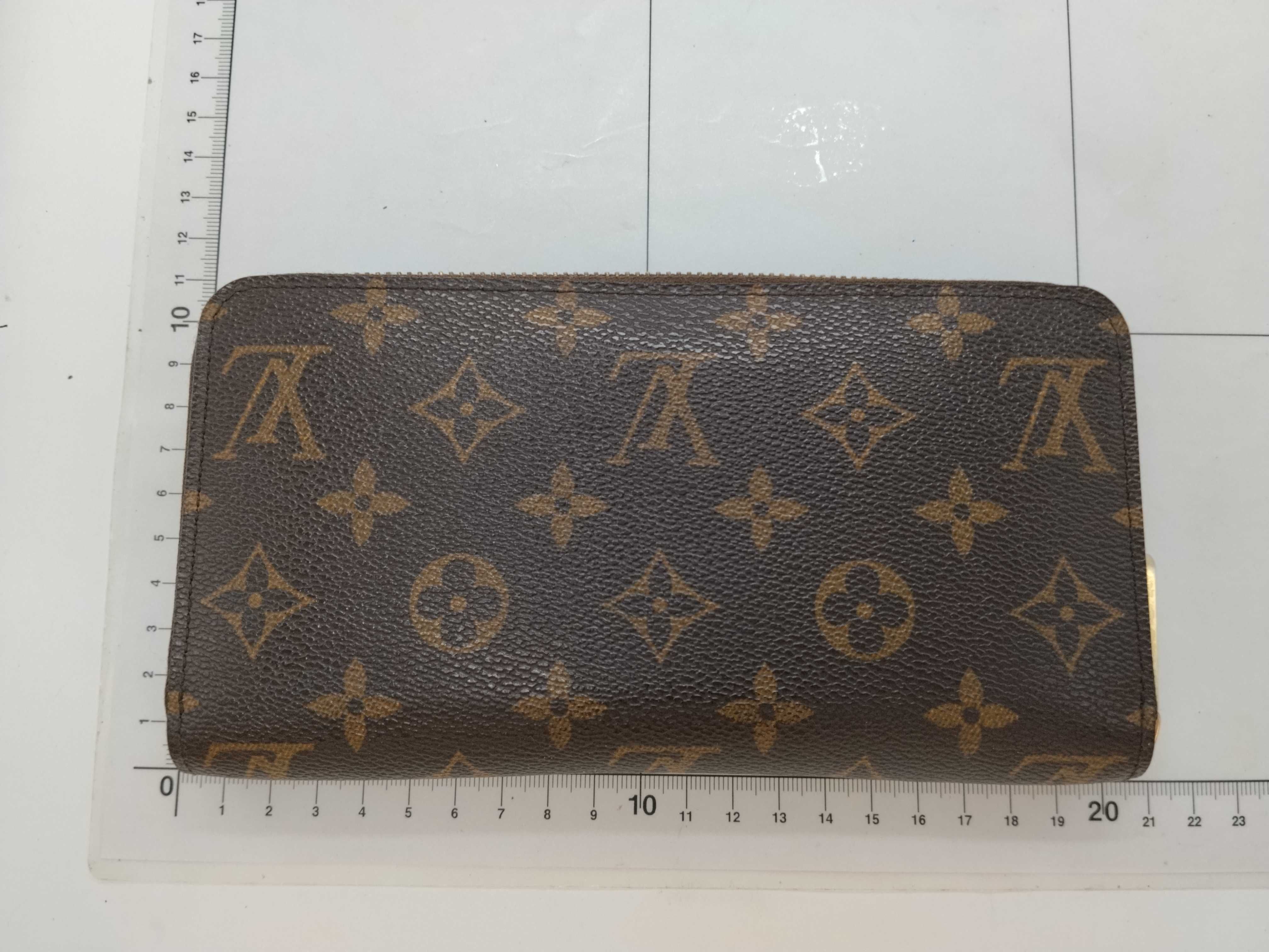 Monogram Zippy Wallet M60017/SP3007 — view 2