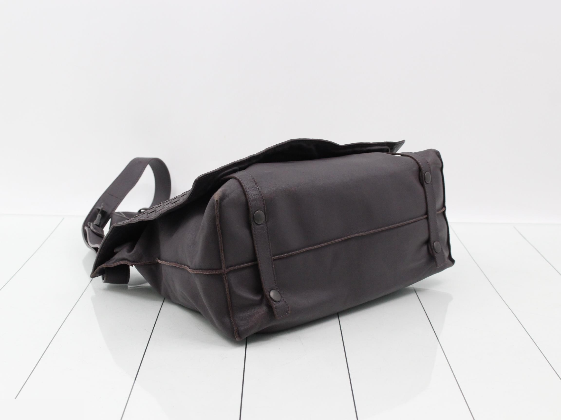 Intrecciato (bag) Messenger Shoulder Bag — view 5
