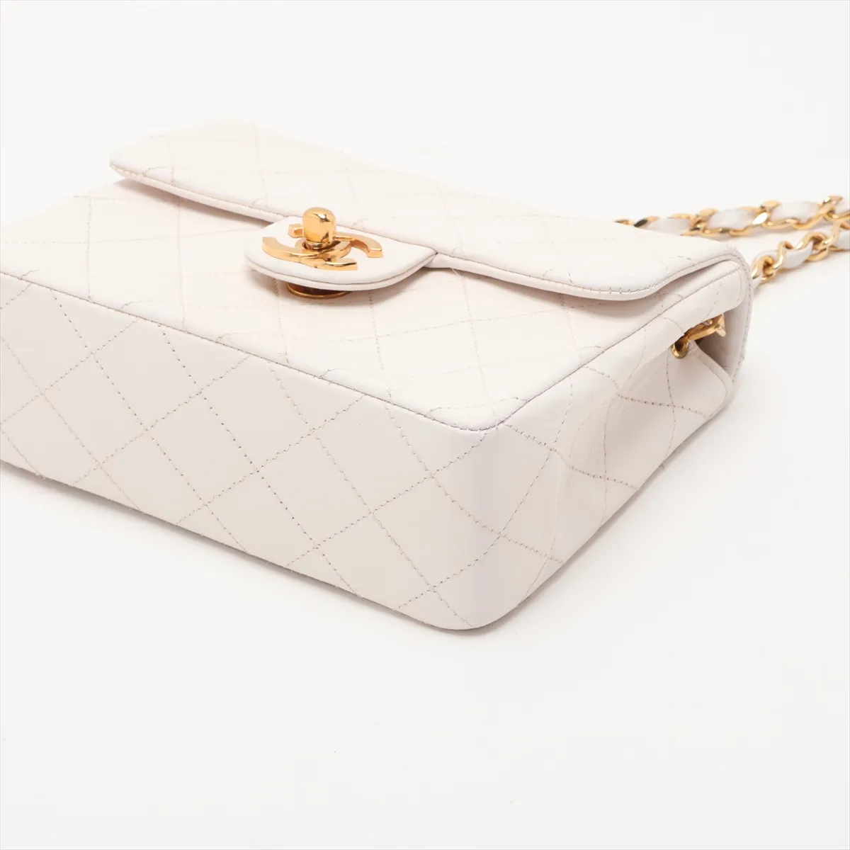 Mini Matelassé 17 Lambskin Single Flap Single Chain Bag, White with Gold Hardware, 0606091, Serial Number 0-series, A01115 — view 3