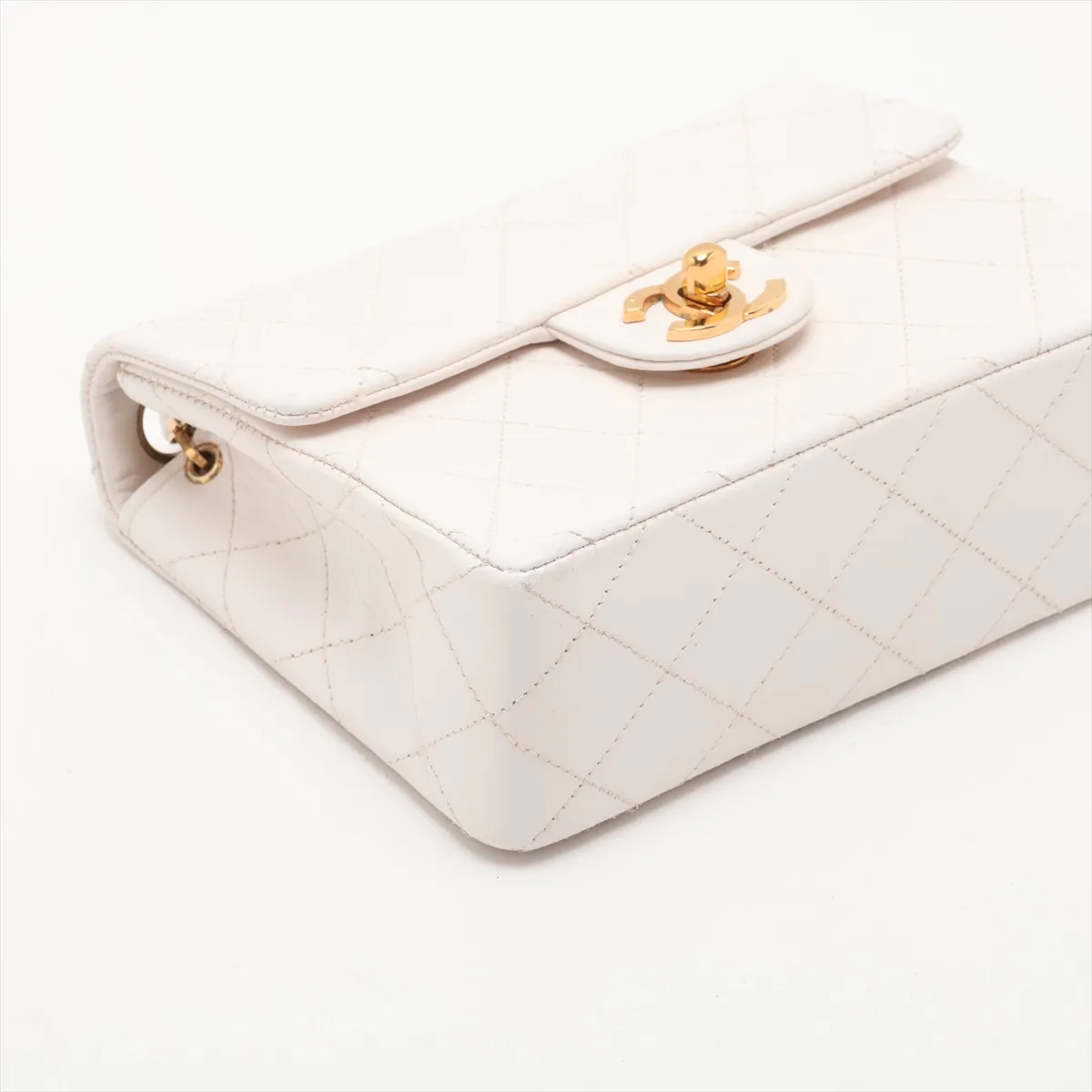 Mini Matelassé 17 Lambskin Single Flap Single Chain Bag, White with Gold Hardware, 0606091, Serial Number 0-series, A01115 — view 4