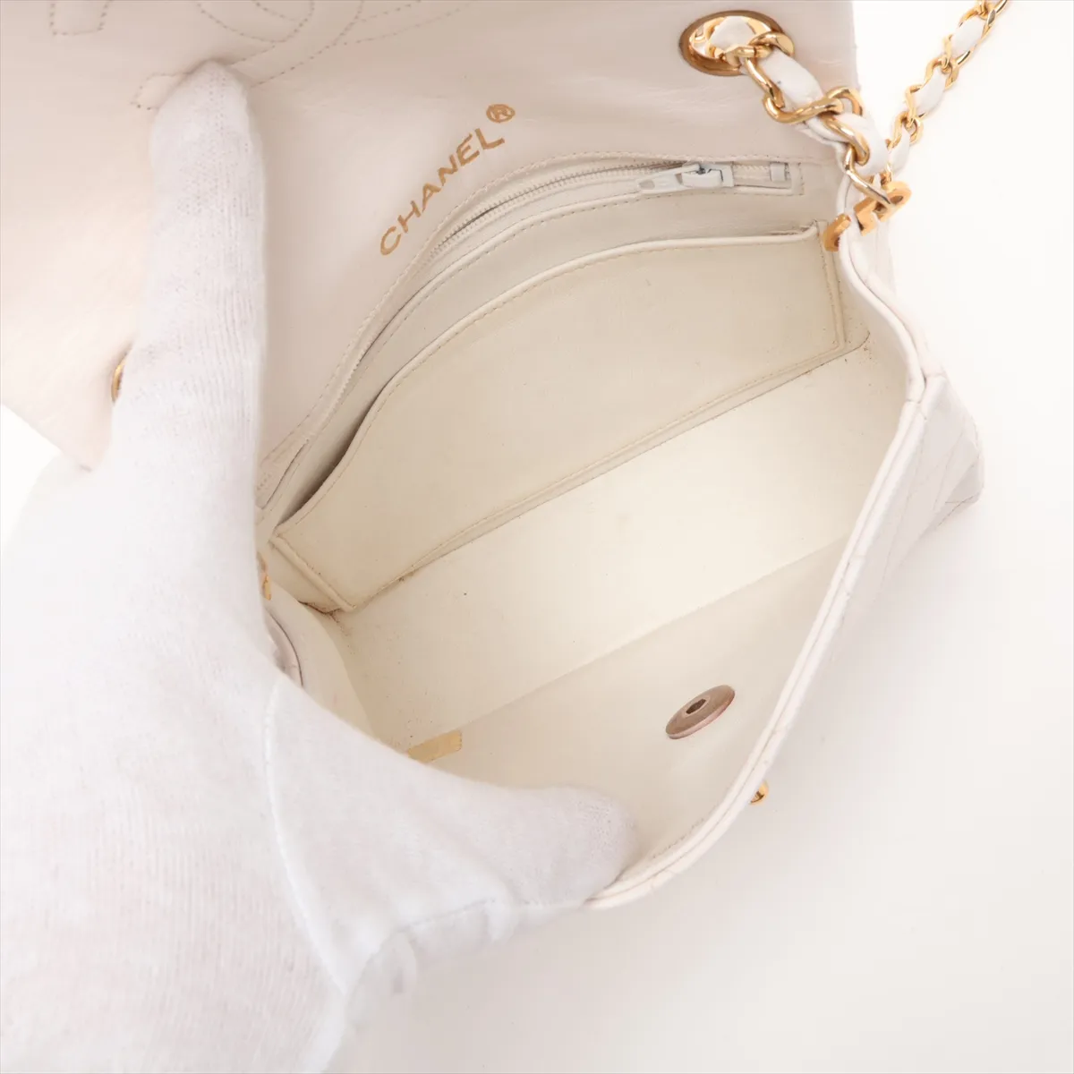 Mini Matelassé 17 Lambskin Single Flap Single Chain Bag, White with Gold Hardware, 0606091, Serial Number 0-series, A01115 — view 6